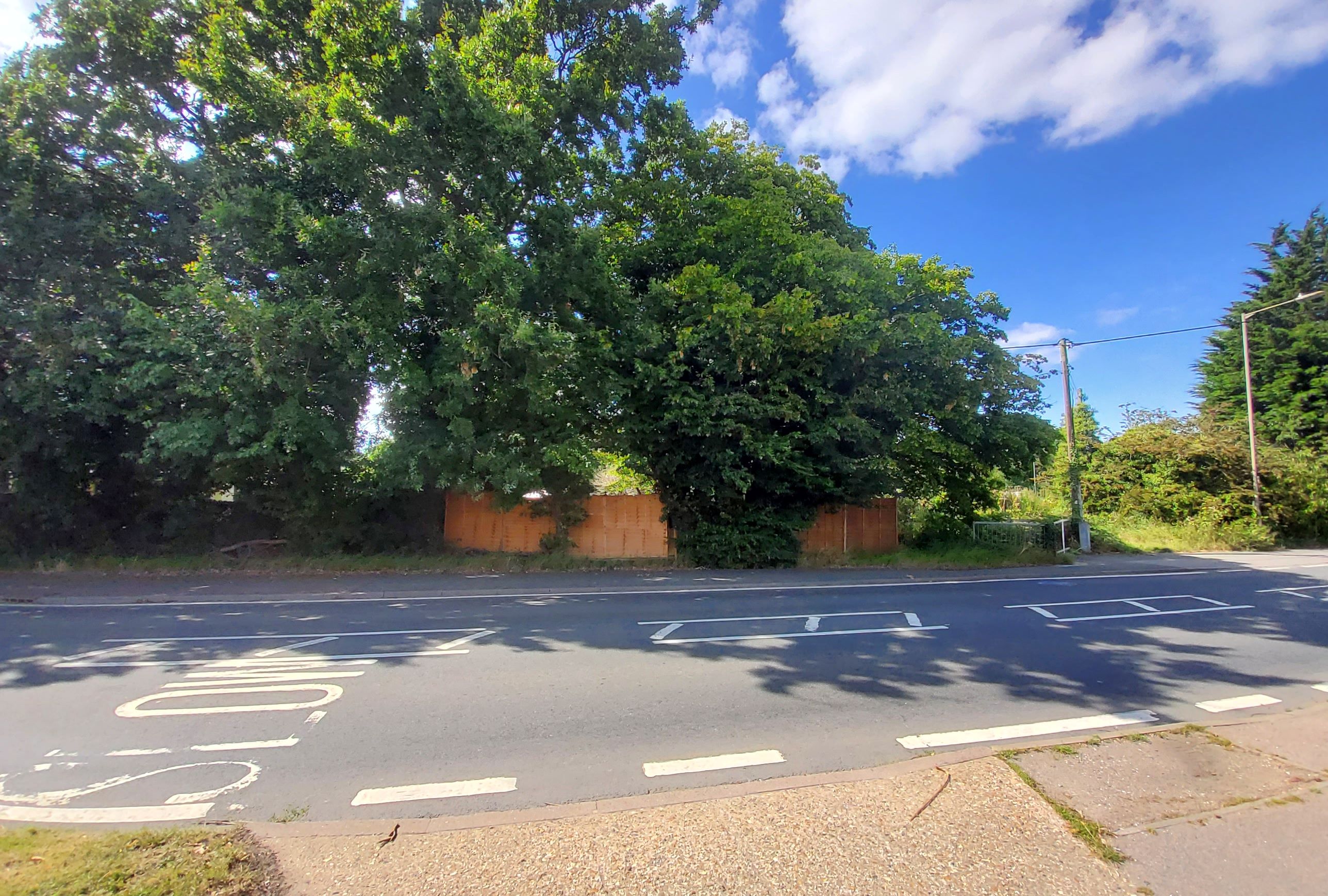 Land Rear of, 2 Broomfield, Benfleet, Essex, SS7 2ST