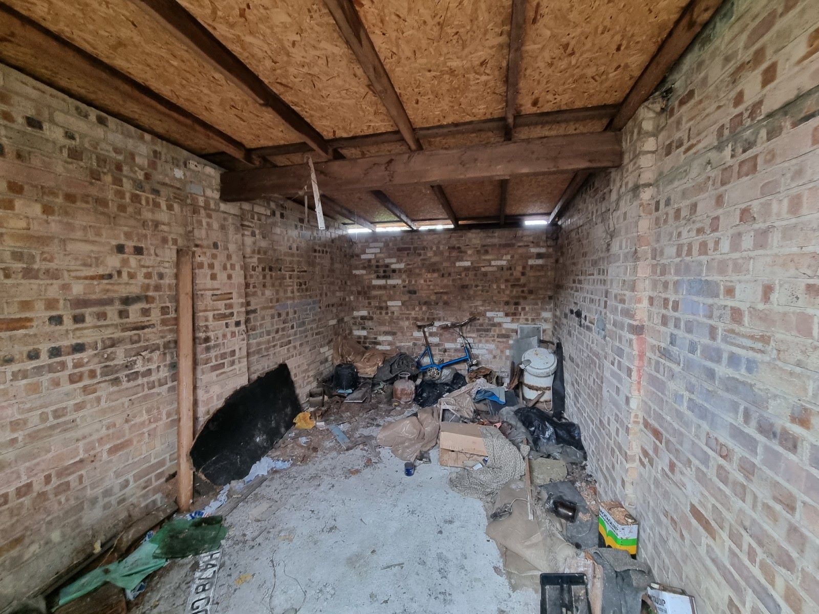 Land at rear of, 647 Prince Avenue, Westcliff-on-Sea, Essex, SS0 0JB