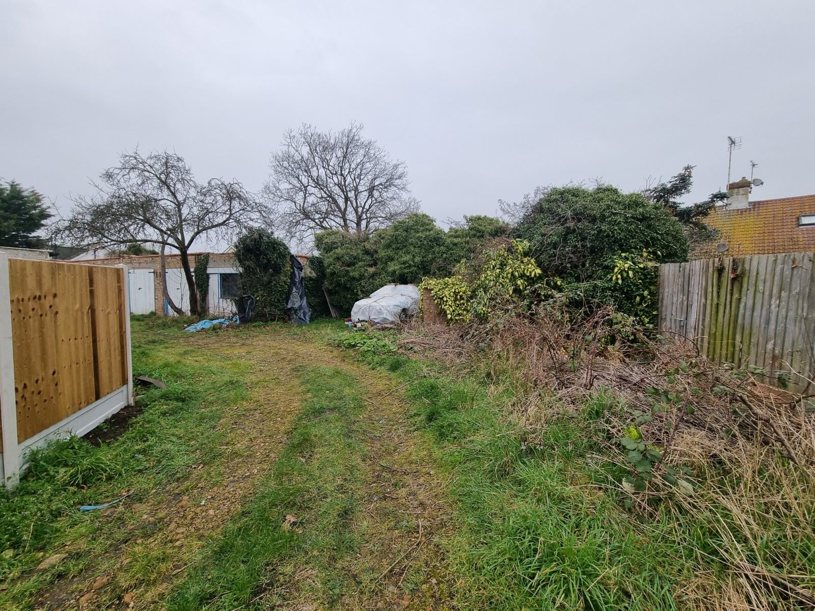 Land at rear of, 647 Prince Avenue, Westcliff-on-Sea, Essex, SS0 0JB