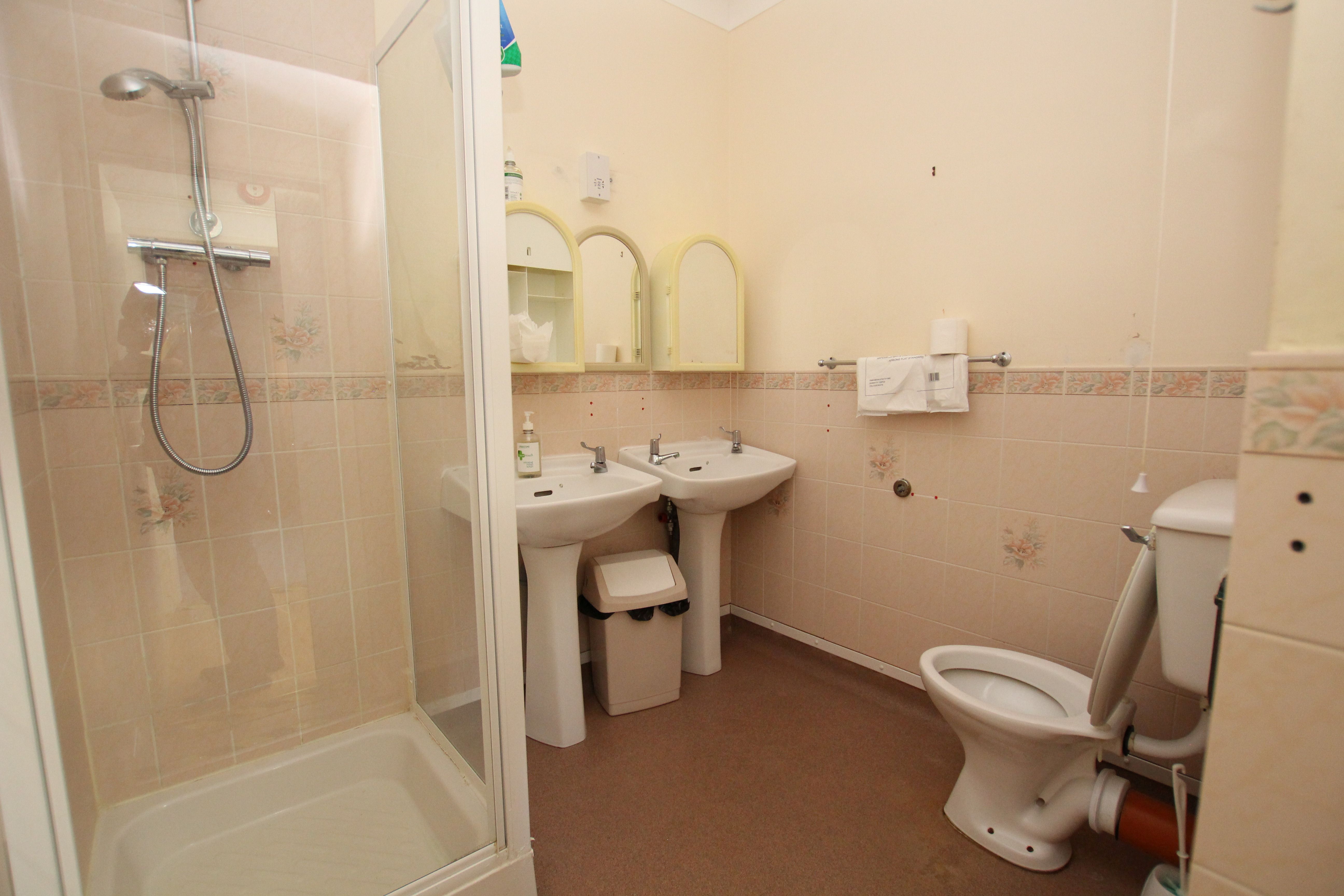 19 York Road, Holland-on-Sea, Essex, CO15 5NS