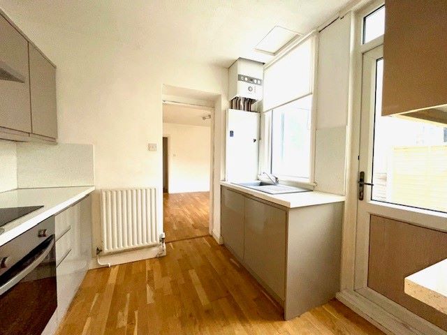 24A Genesta Road, Westcliff-on-Sea, Essex, SS0 8DA