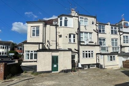 1A Palmeira Avenue / 86 Station Road, Westcliff-on-Sea, Essex, SS0 7RQ