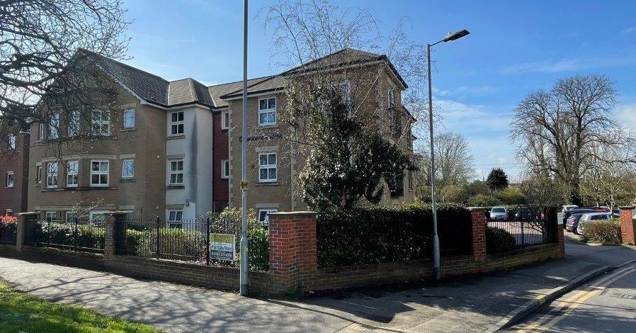 Flat 57 Coachman Court, 35 Ashingdon Road, Rochford, Essex, SS4 1FF
