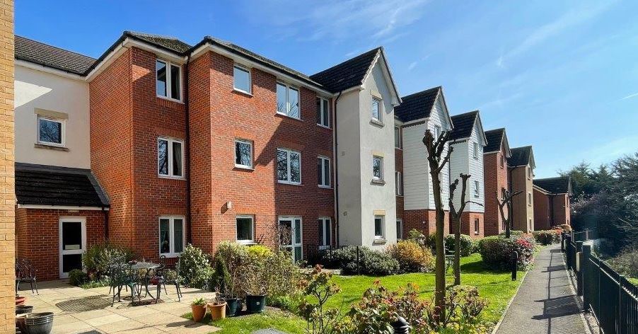 Flat 57 Coachman Court, 35 Ashingdon Road, Rochford, Essex, SS4 1FF