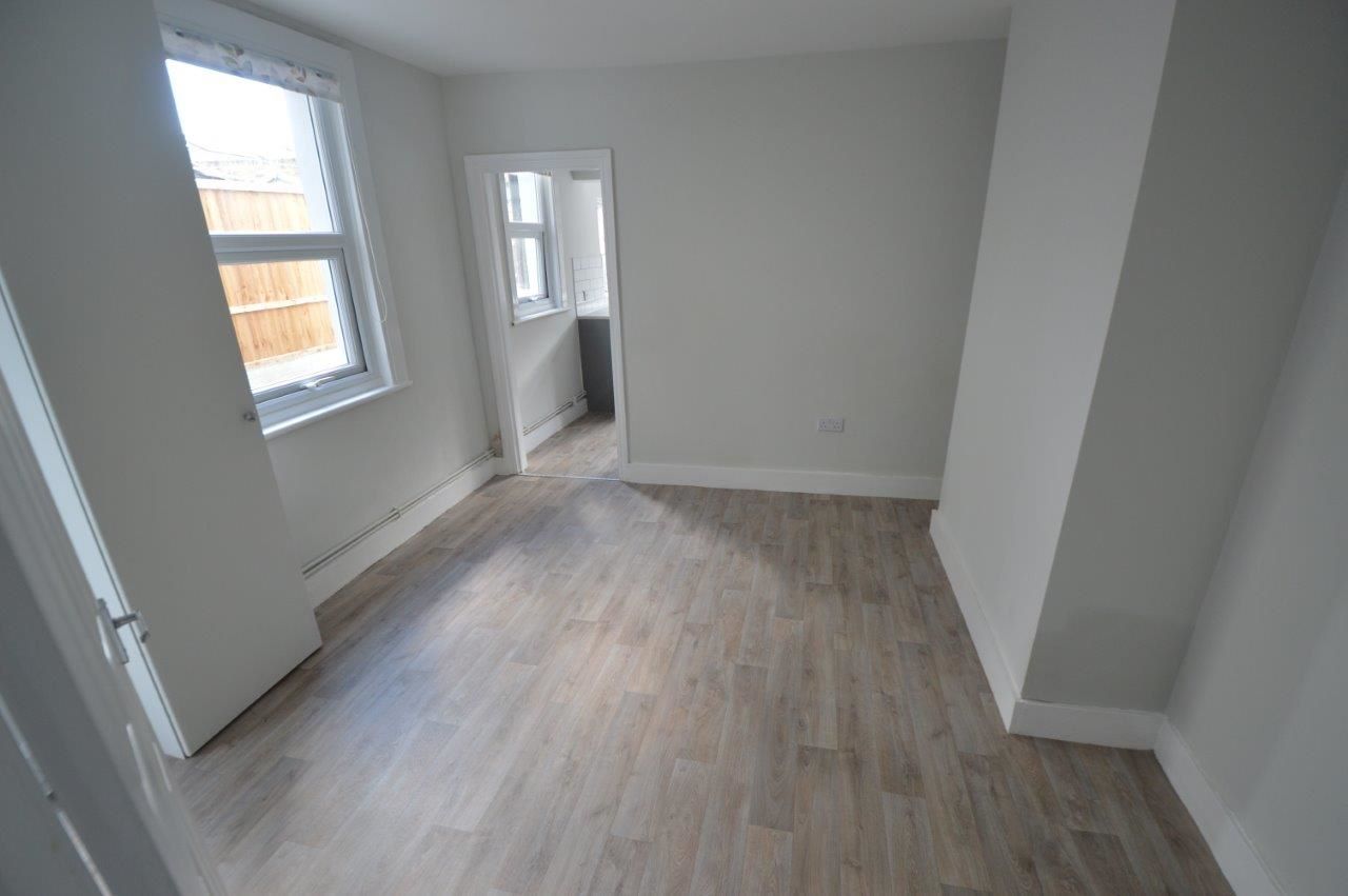 5 St. Johns Road, Westcliff-on-Sea, Essex, SS0 7JY