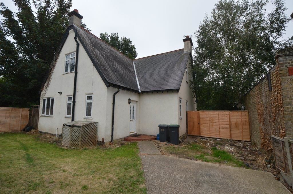 10 Branksome Road, Southend-on-Sea, Essex, SS2 4HQ