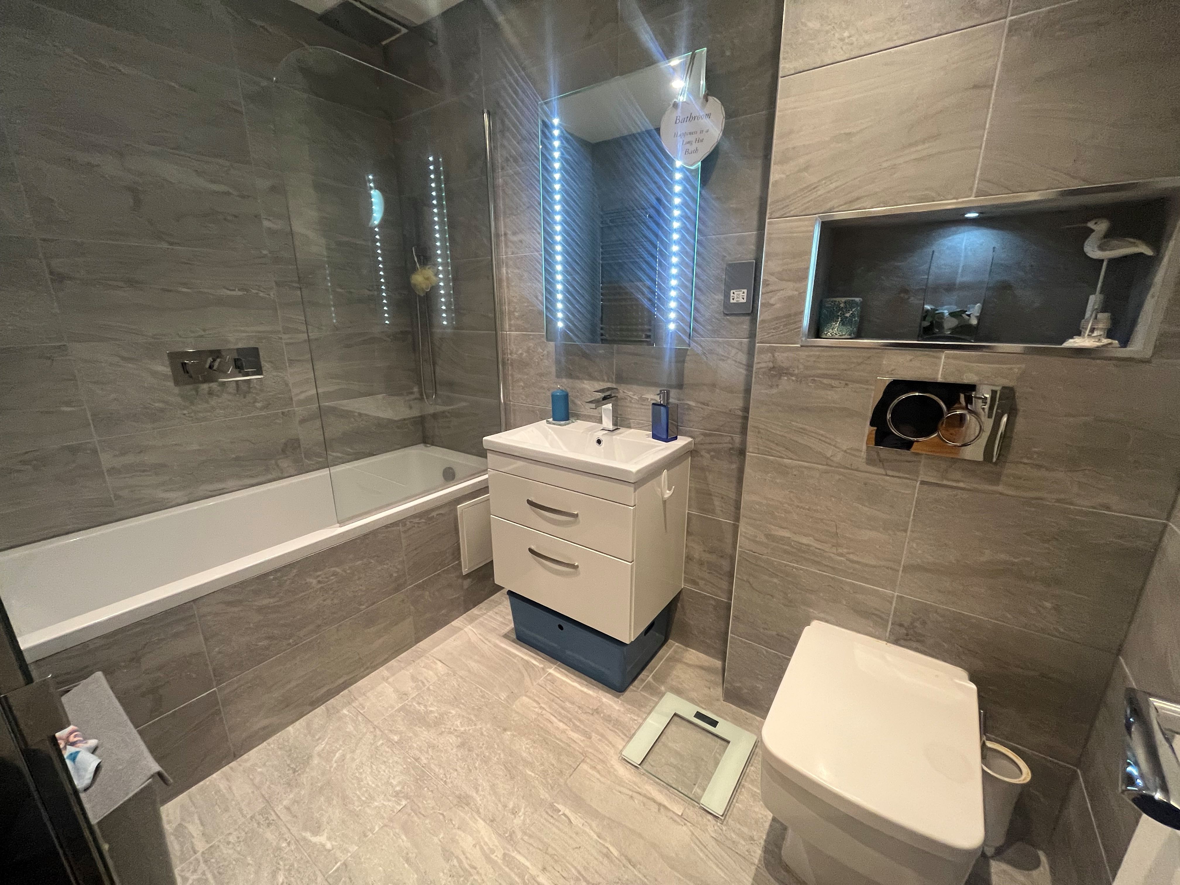 Flat 5 Mariner House, 157 High Street, Southend-on-Sea, Essex, SS1 1LL