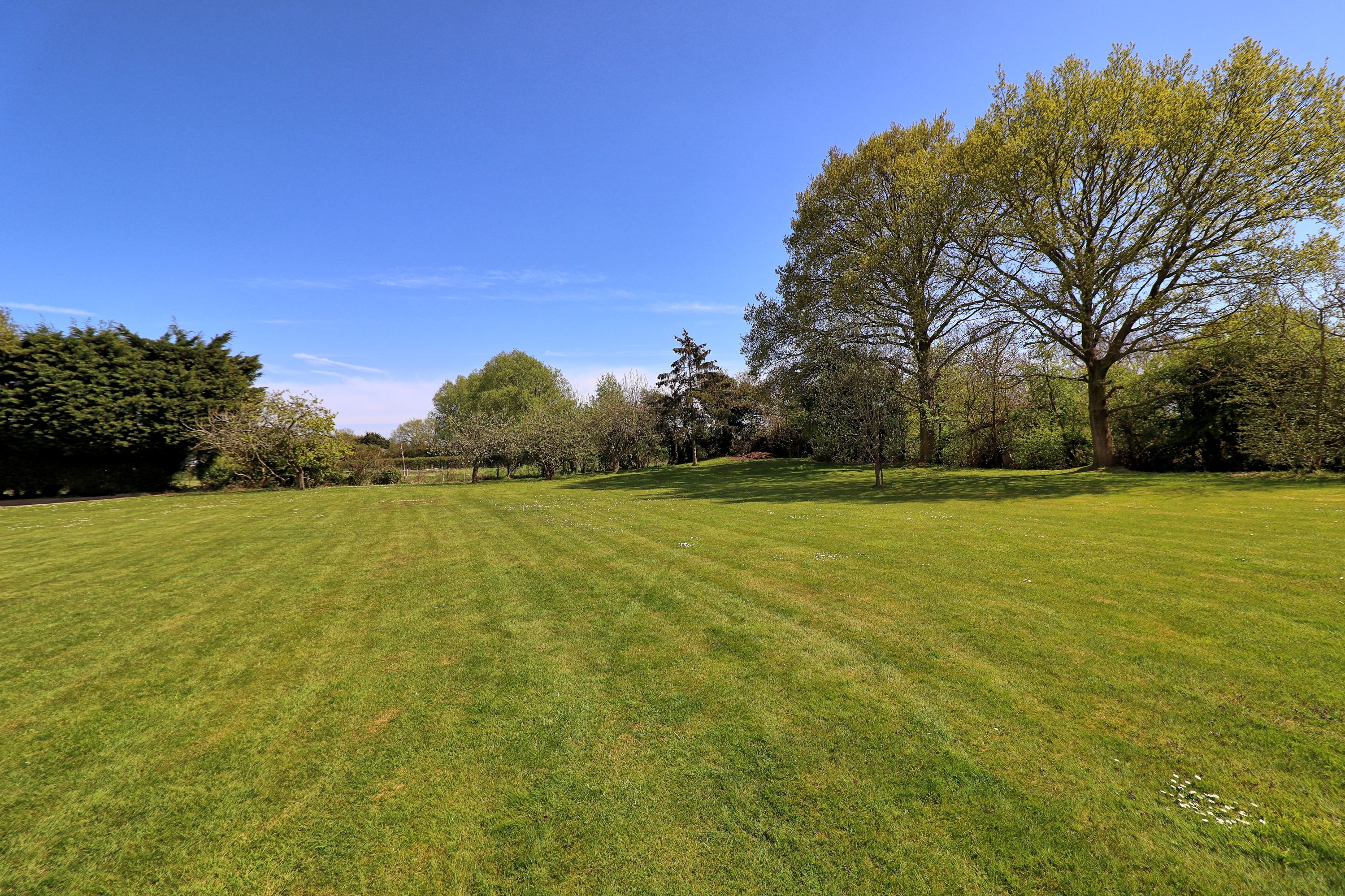Orchard House, Apton Hall Road, Rochford, Essex, SS4 3RJ