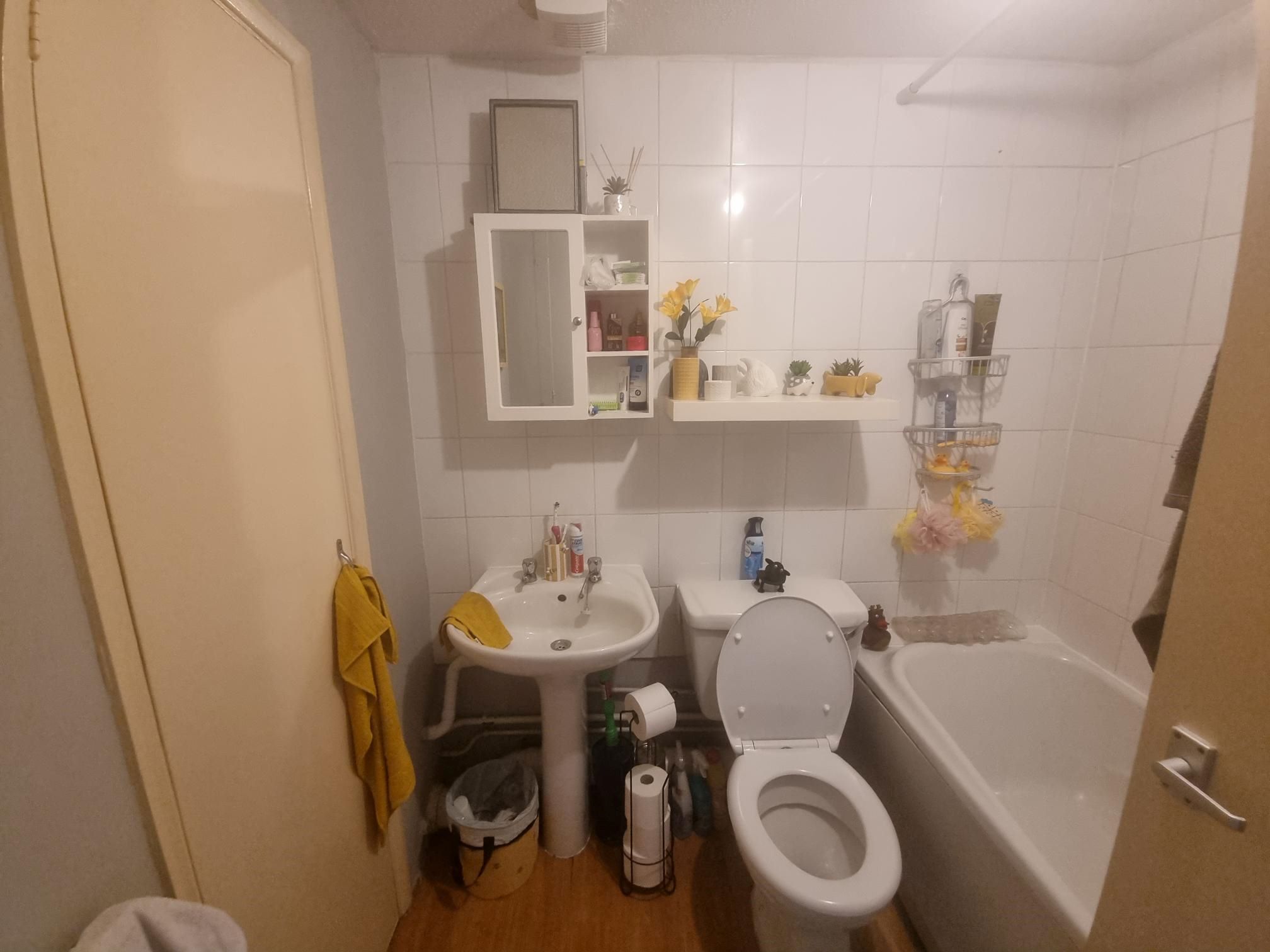 Flat 44 Presidents Court, Hoover Drive, Basildon, Essex, SS15 6LF