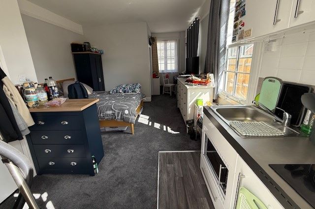 Sydney Villa, 124 Swan Street, Sible Hedingham, Halstead, Essex, CO9 3HP