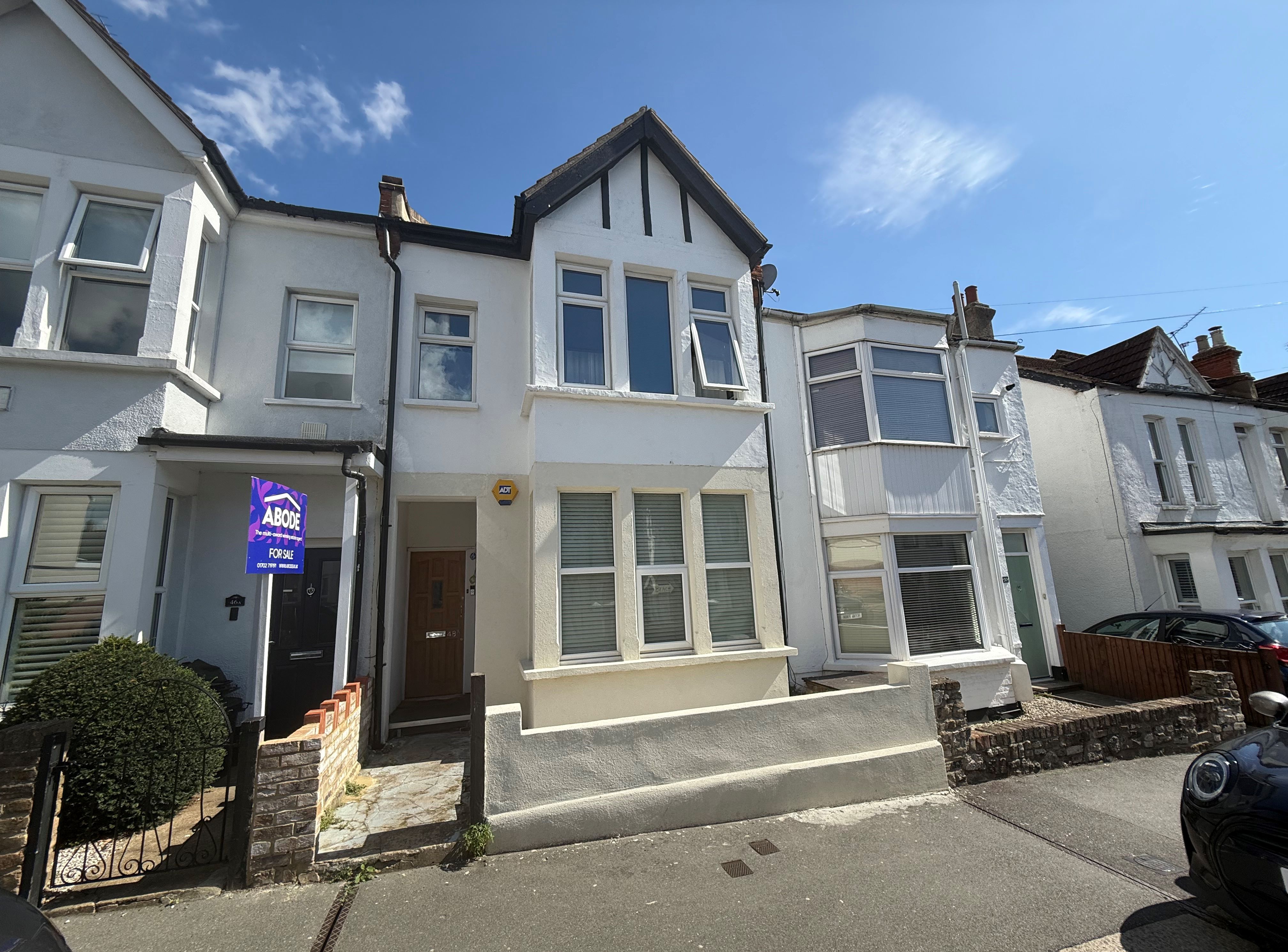 48 & 48a Beach Avenue, Leigh-on-Sea, Essex, SS9 1HW