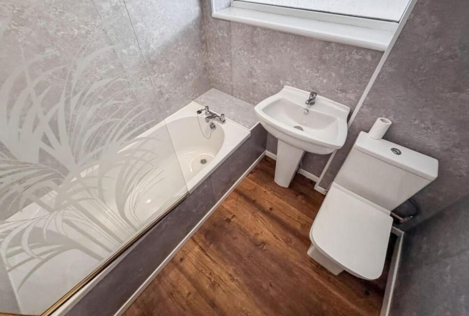 81A High Street, Canvey Island, Essex, SS8 7RE