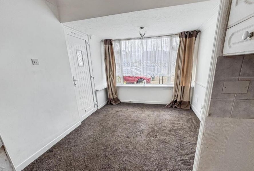 81A High Street, Canvey Island, Essex, SS8 7RE