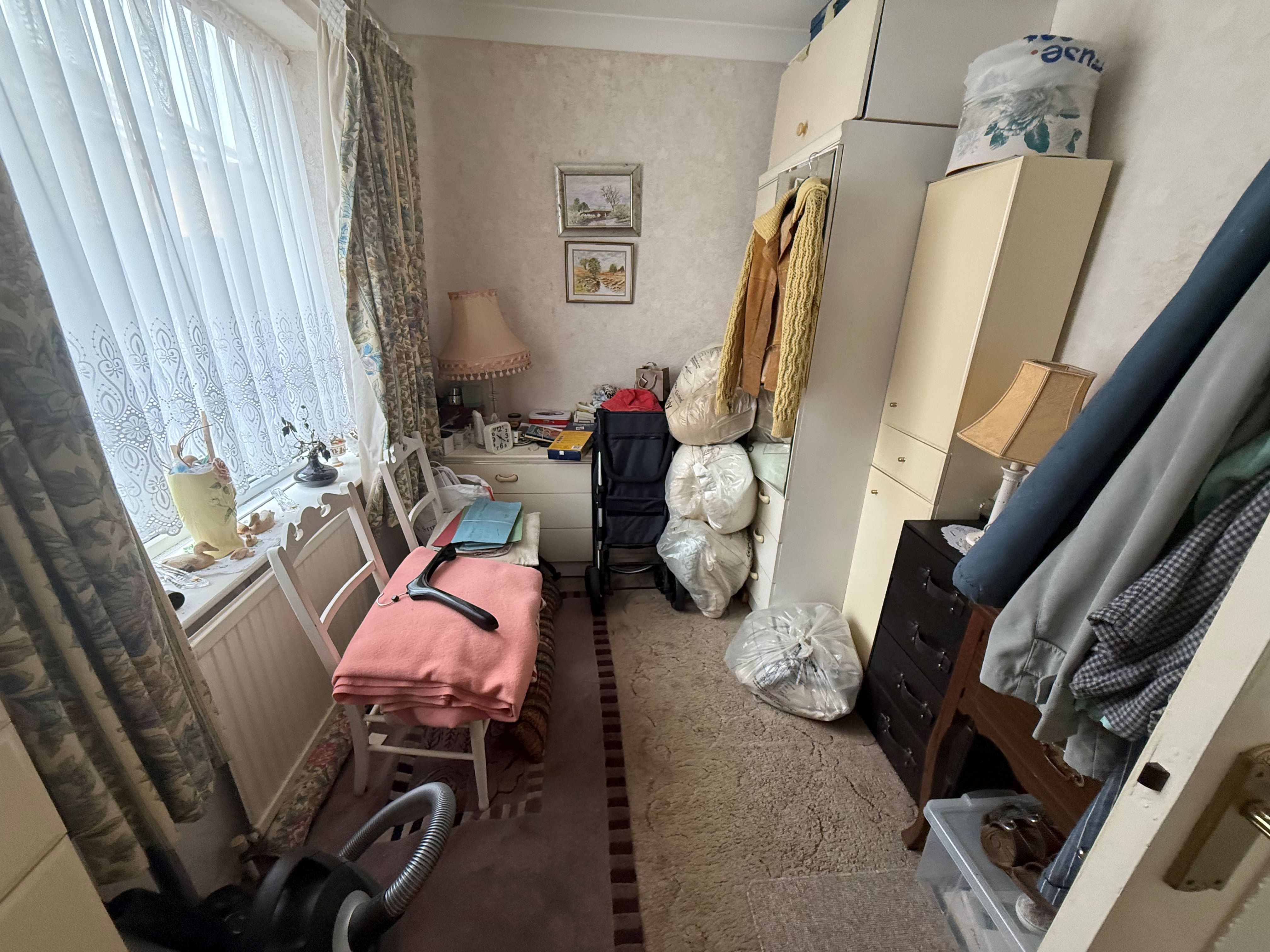 10 Alan Grove, Leigh-on-Sea, Essex, SS9 5RU