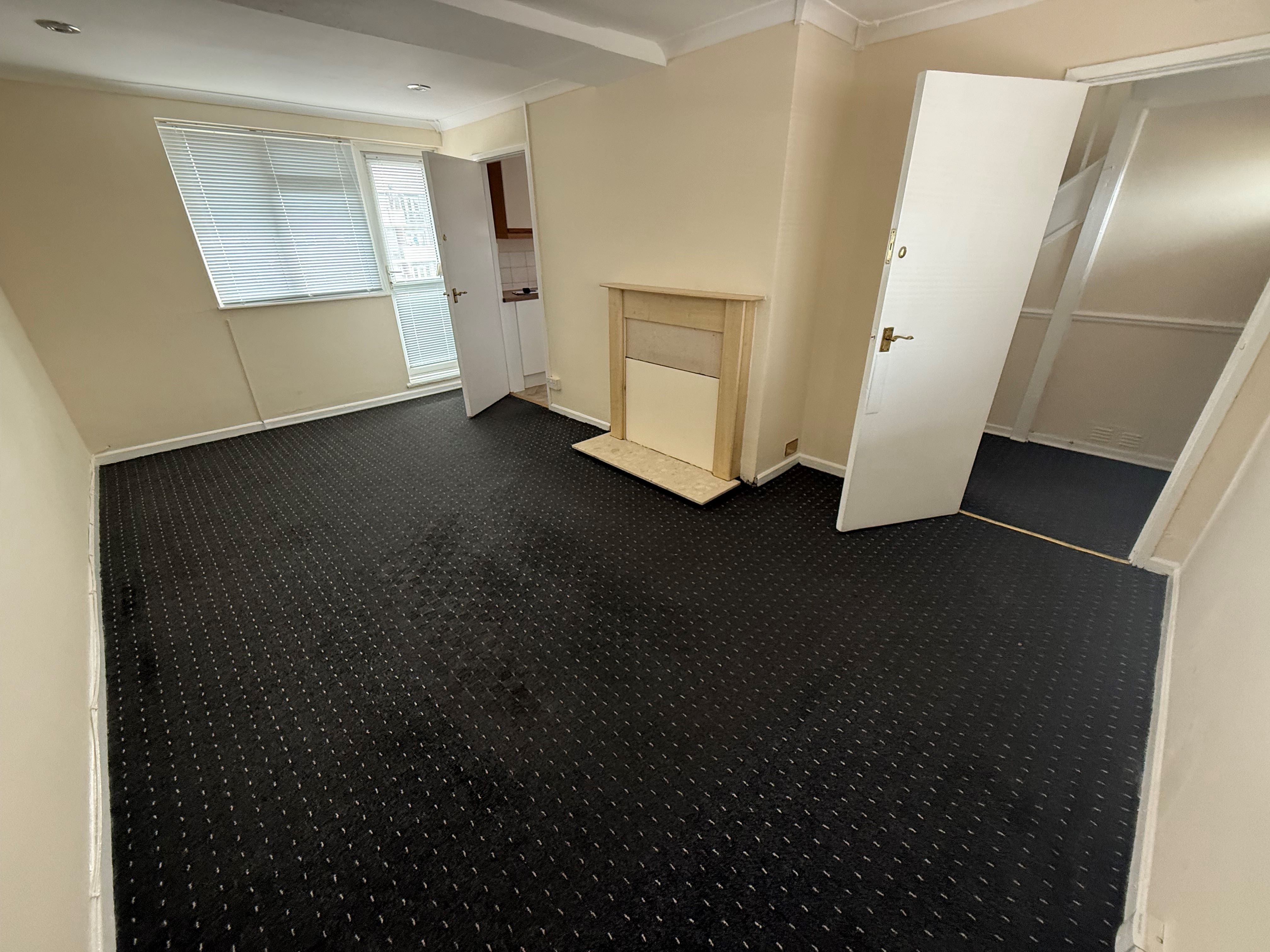 147 Rose Lane, Romford, Essex, RM6 5NR