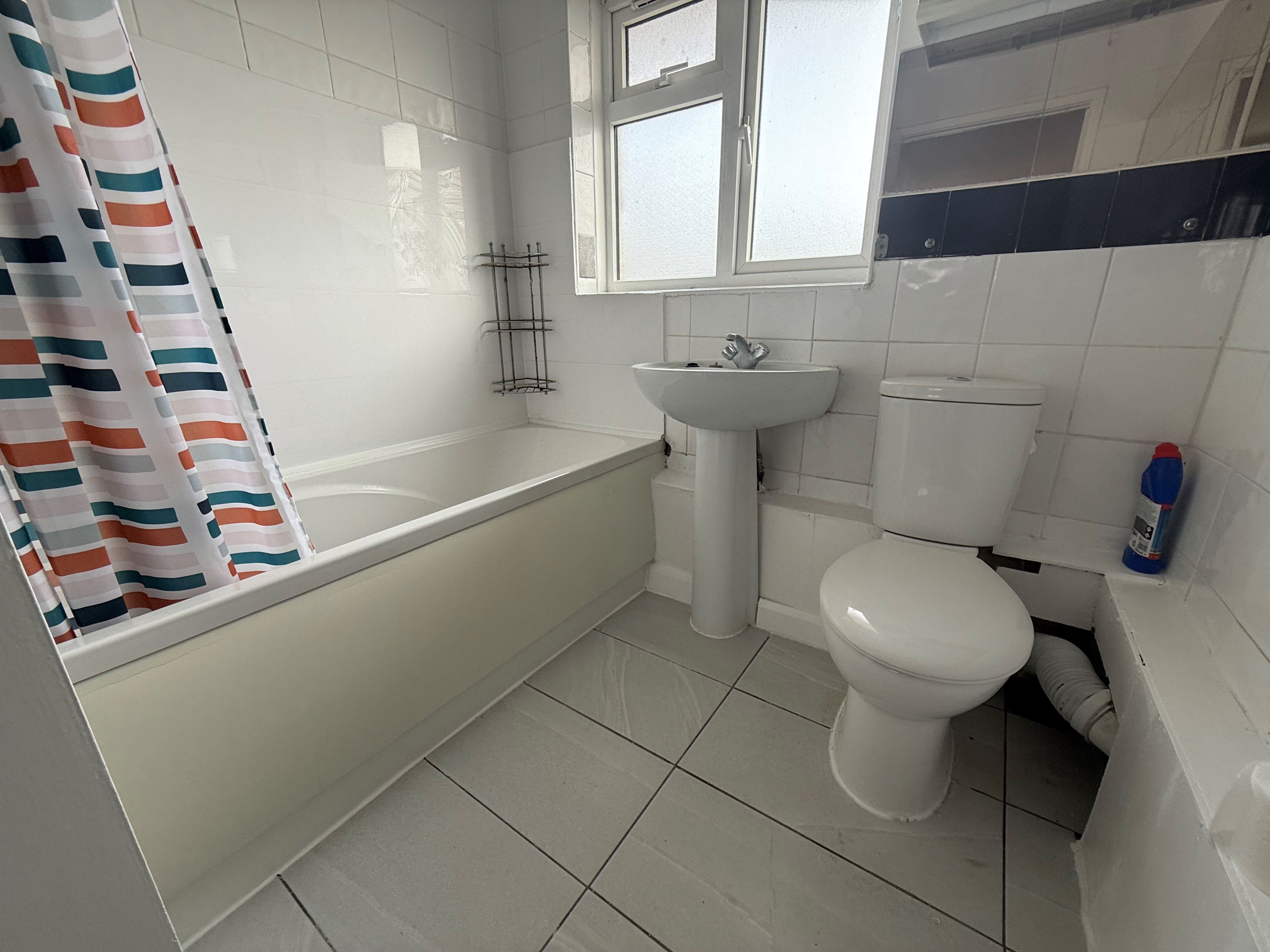 147 Rose Lane, Romford, Essex, RM6 5NR