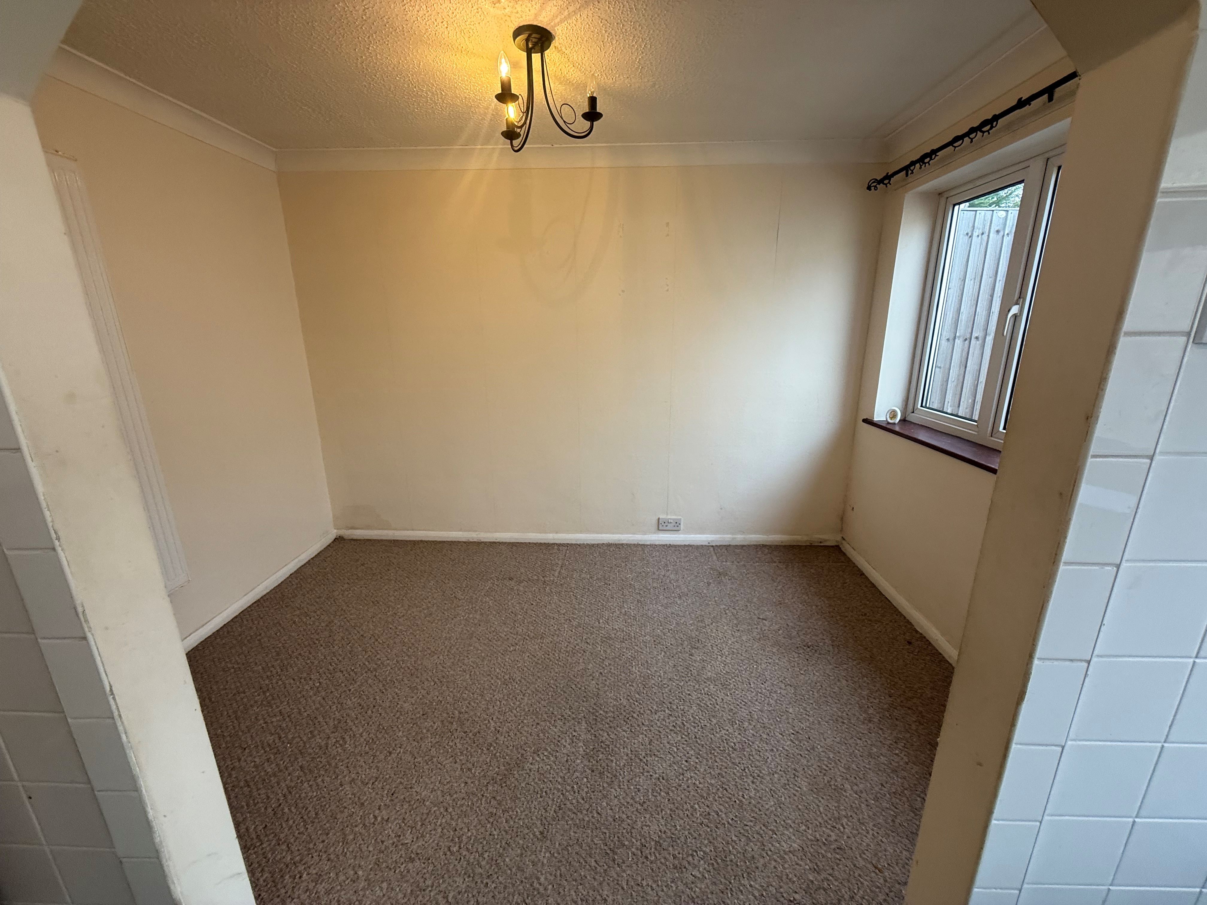 2 Deirdre Avenue, Wickford, Essex, SS12 0AX