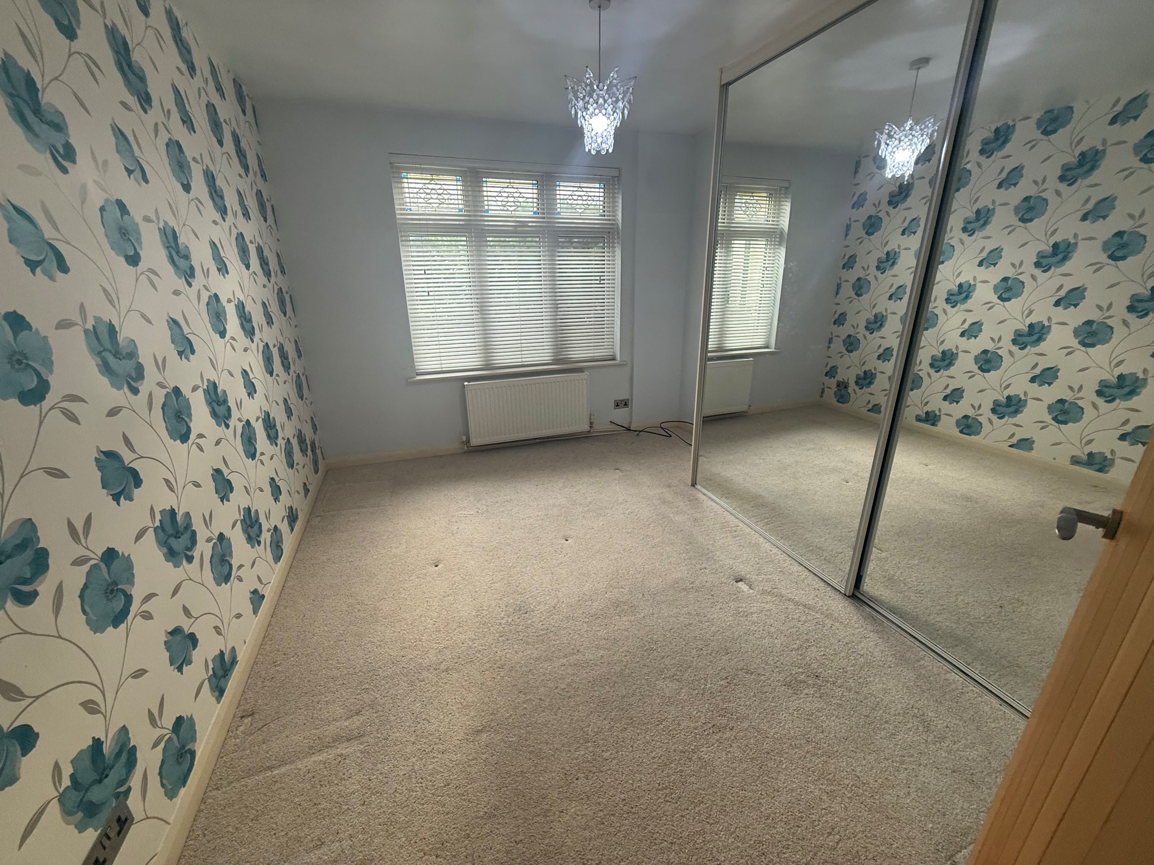2 Deirdre Avenue, Wickford, Essex, SS12 0AX
