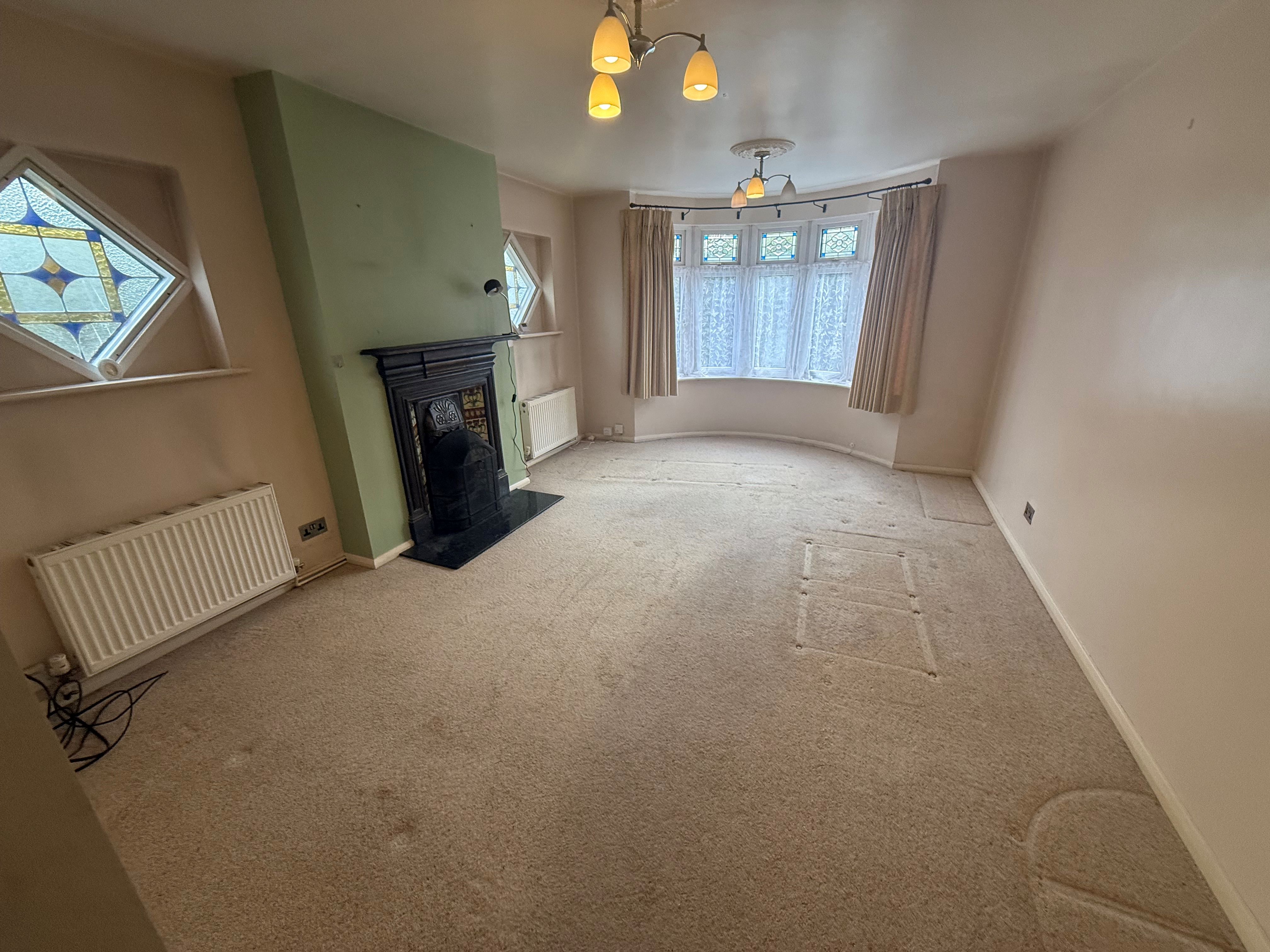 2 Deirdre Avenue, Wickford, Essex, SS12 0AX