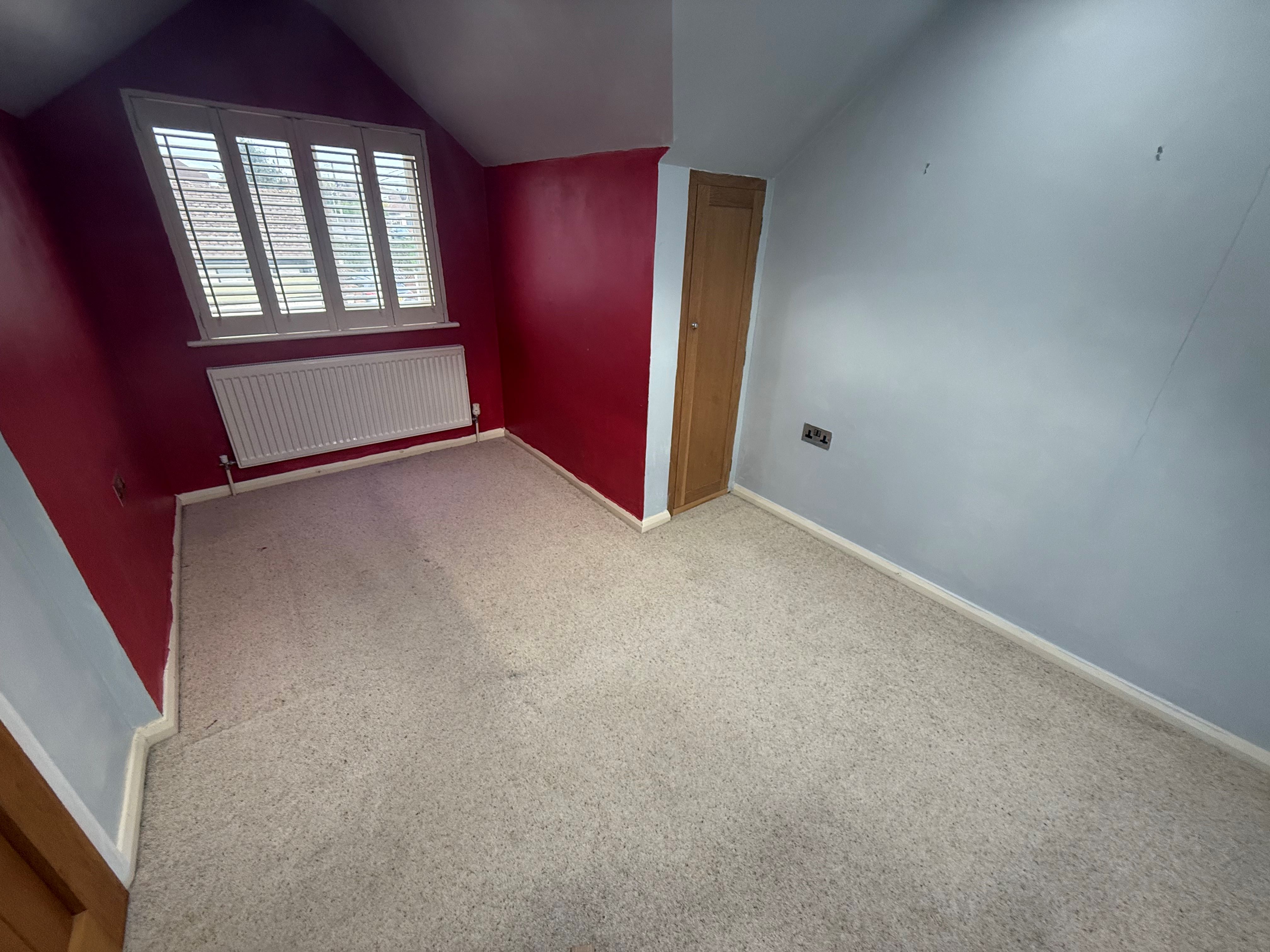 2 Deirdre Avenue, Wickford, Essex, SS12 0AX