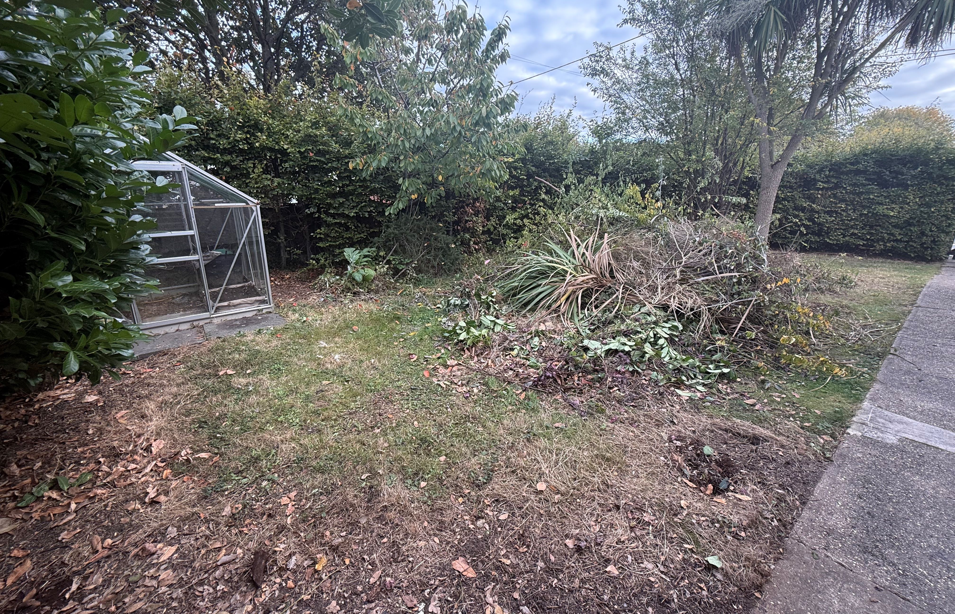2 Deirdre Avenue, Wickford, Essex, SS12 0AX