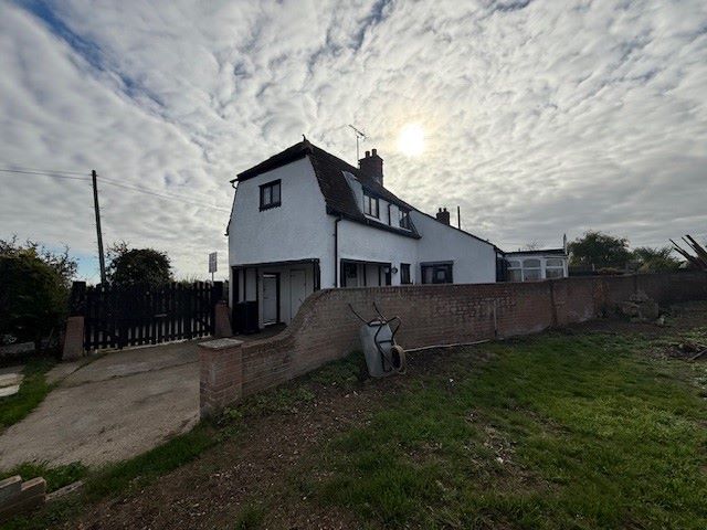 Mayland Hill Cottages, 2 Mayland Hill, Mayland, Chelmsford, Essex, CM3 6DZ