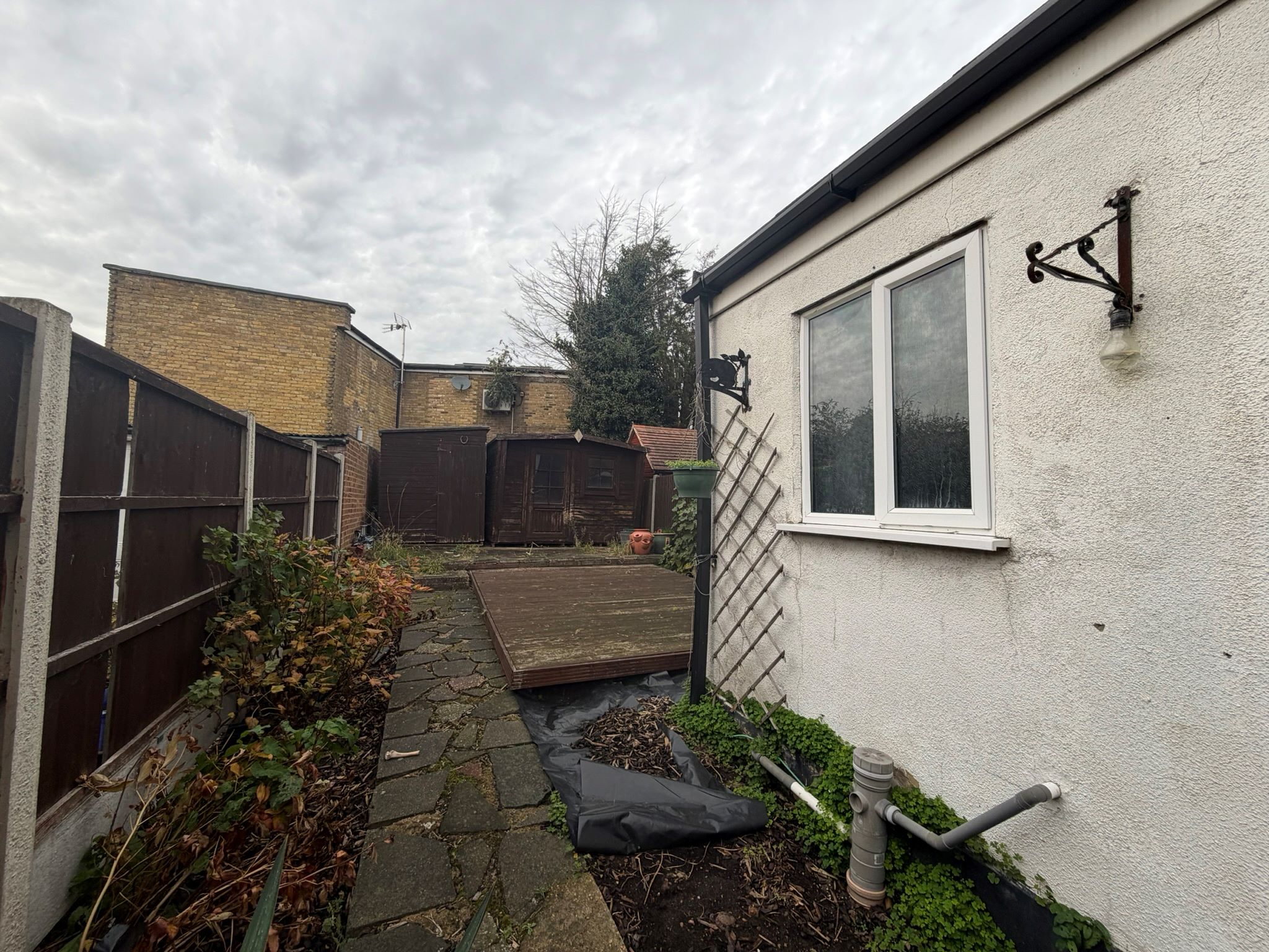 27 Salisbury Avenue, Stanford-le-Hope, Essex, SS17 0DA