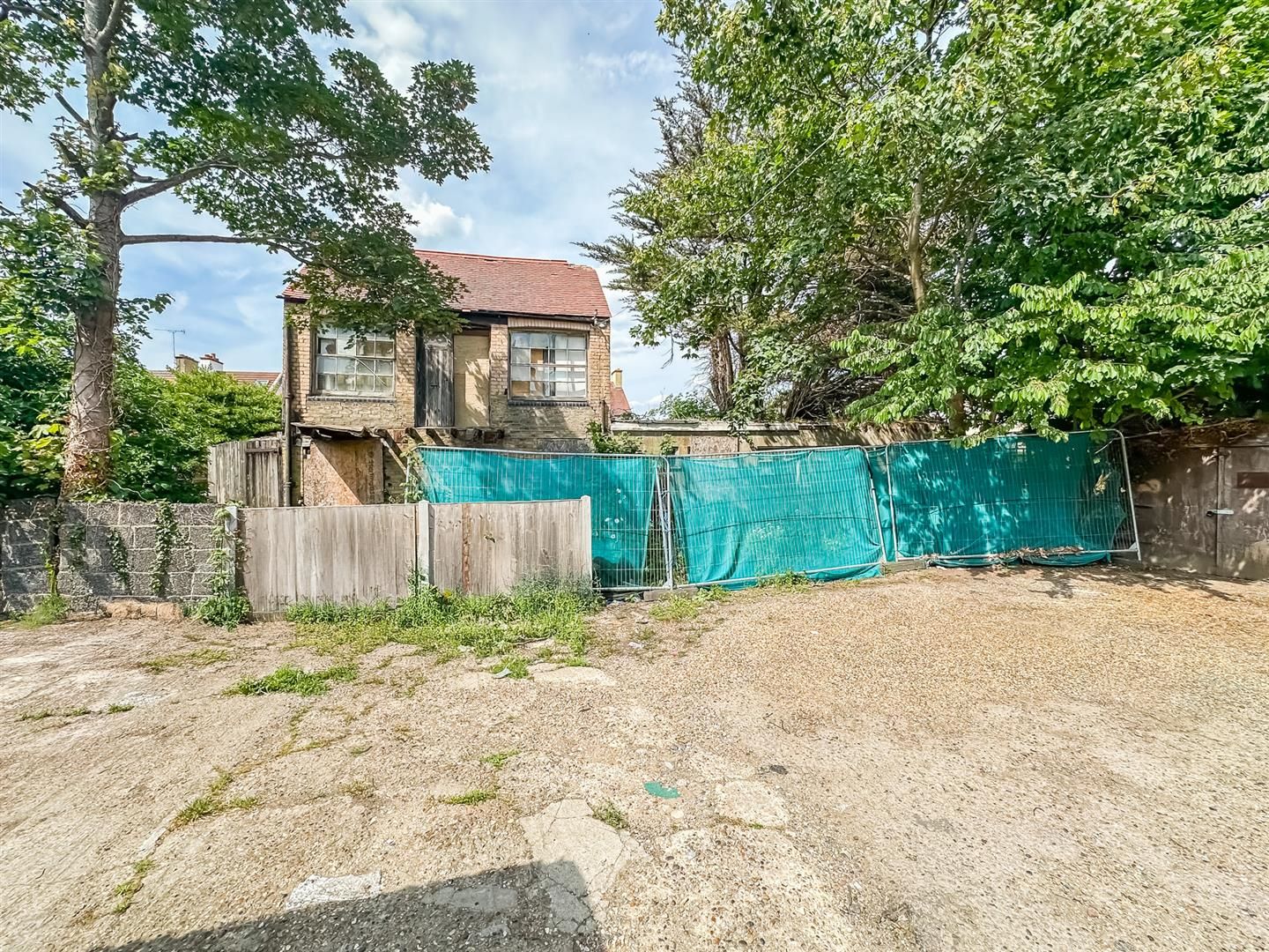 807 London Road, Chalkwell, Southend on Sea, Essex, SS0 9SY