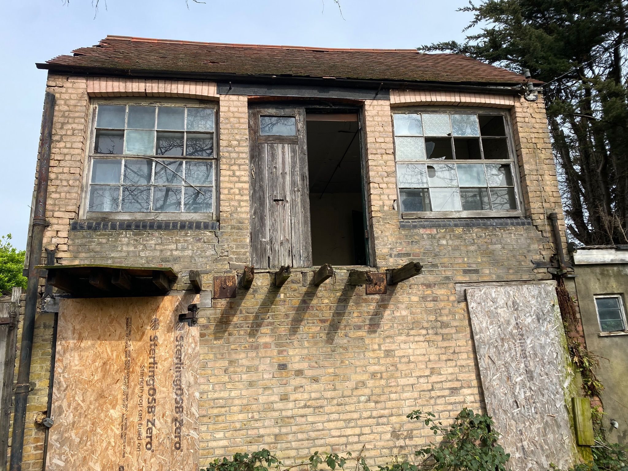 807 London Road, Chalkwell, Southend on Sea, Essex, SS0 9SY