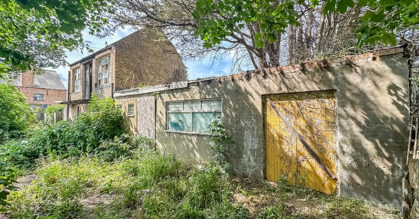 807 London Road, Chalkwell, Southend on Sea, Essex, SS0 9SY