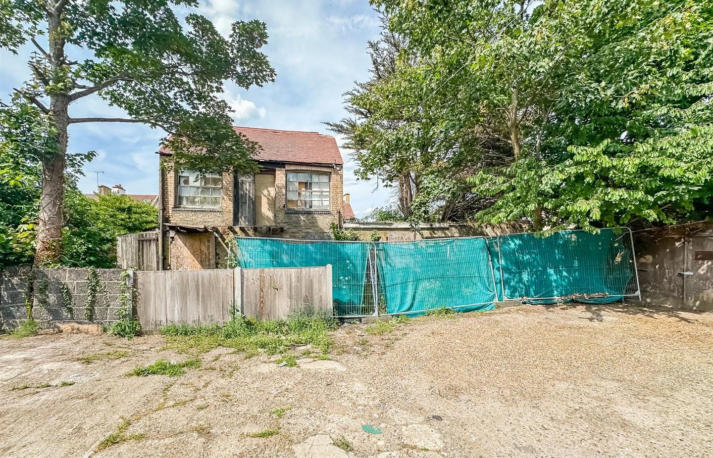 807 London Road, Chalkwell, Southend on Sea, Essex, SS0 9SY