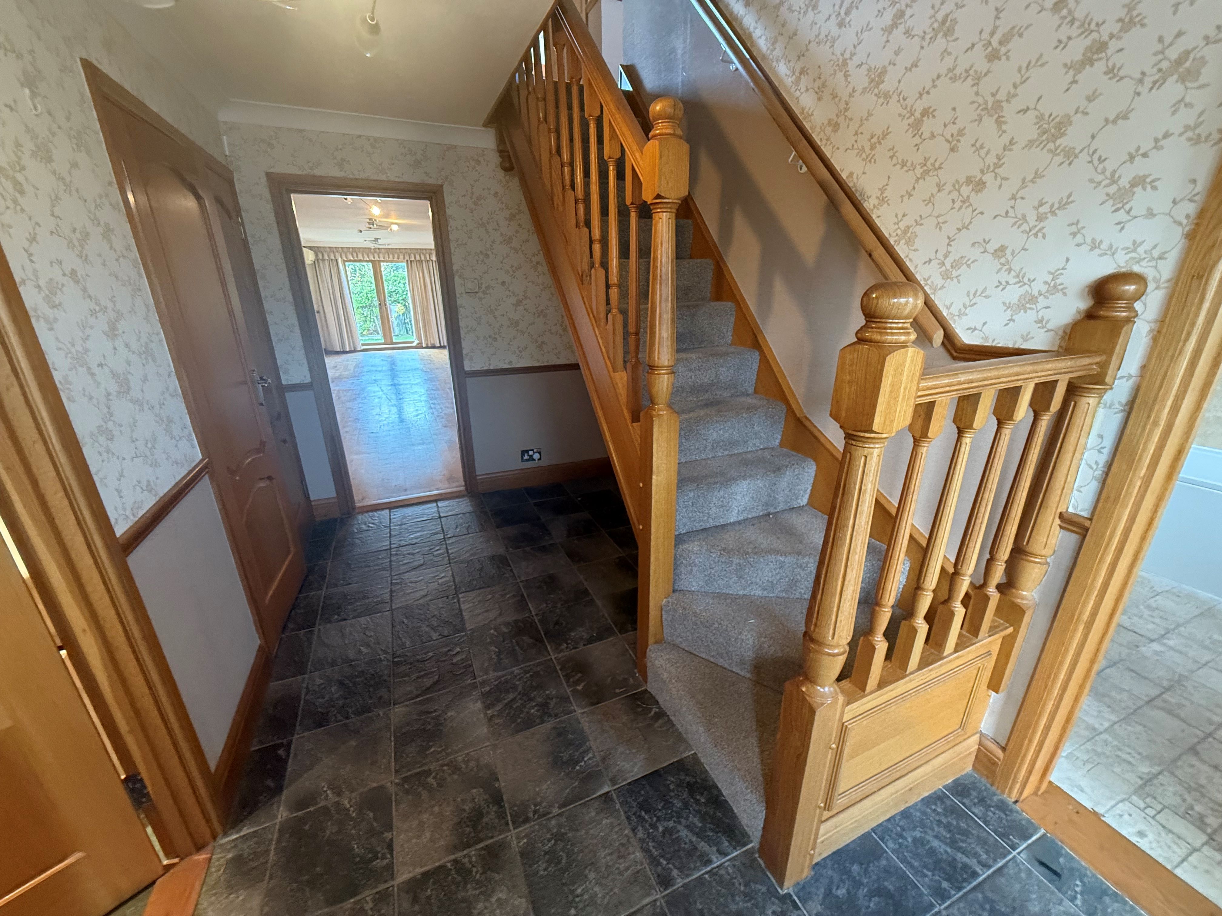 190 Eastwood Road, Rayleigh, Essex, SS6 7LY