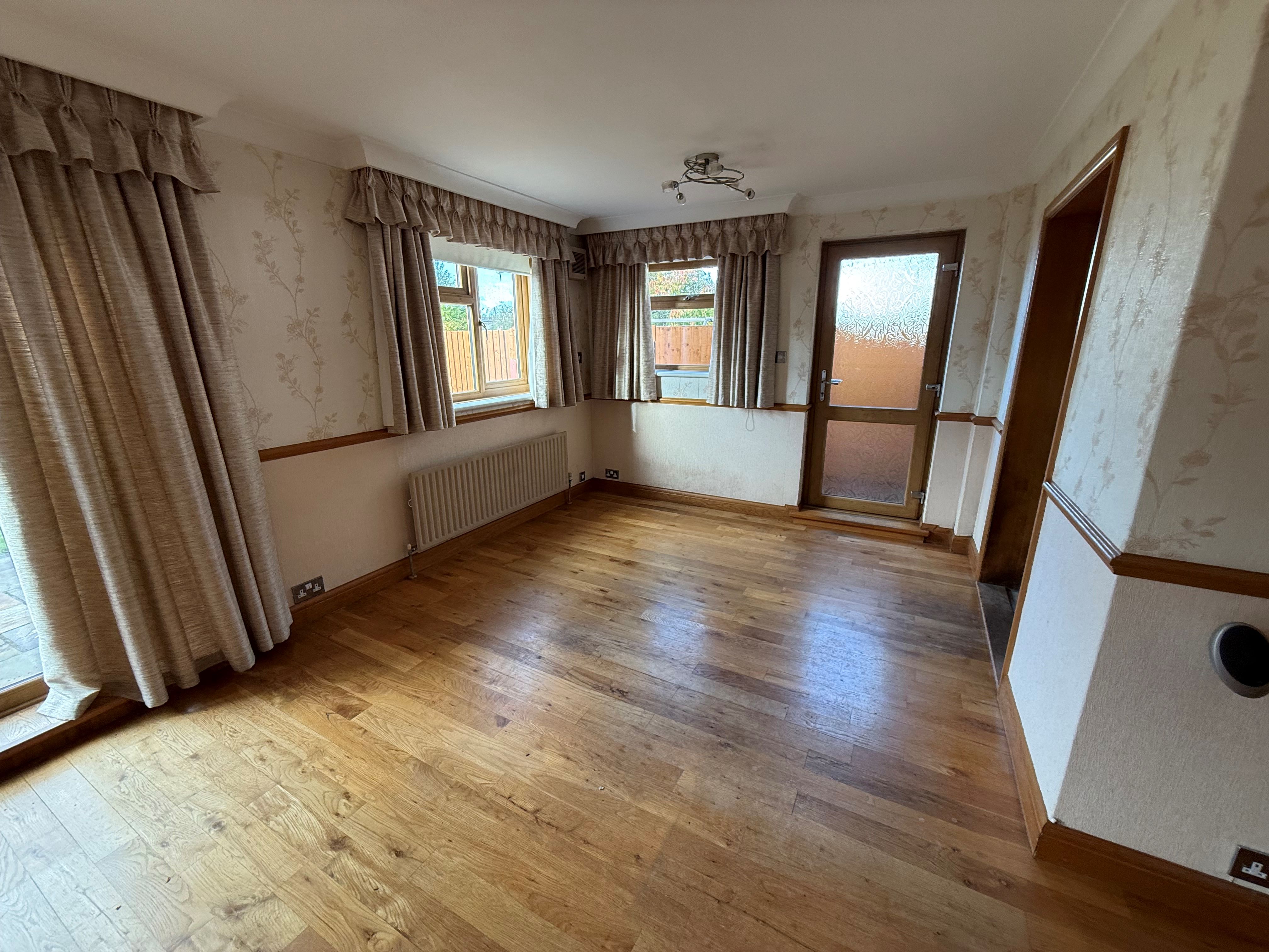 190 Eastwood Road, Rayleigh, Essex, SS6 7LY