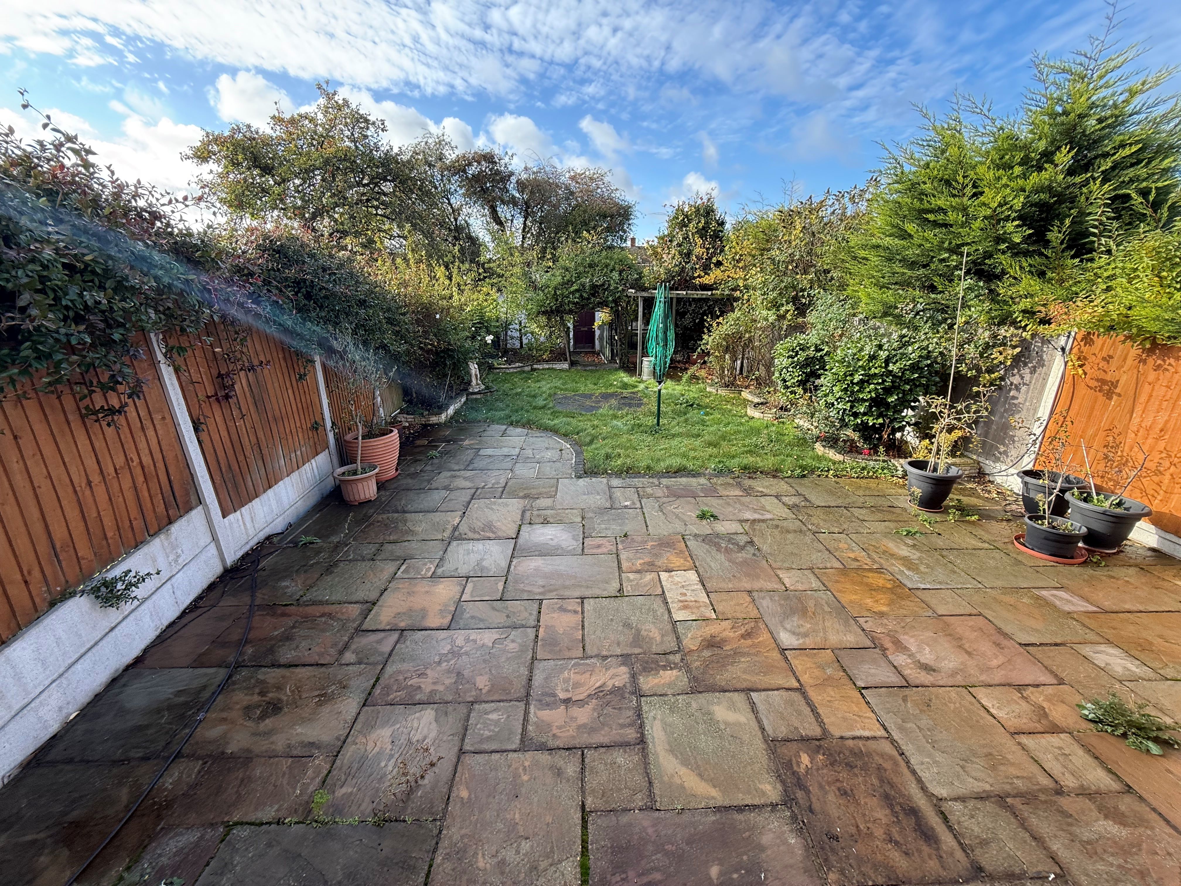 190 Eastwood Road, Rayleigh, Essex, SS6 7LY