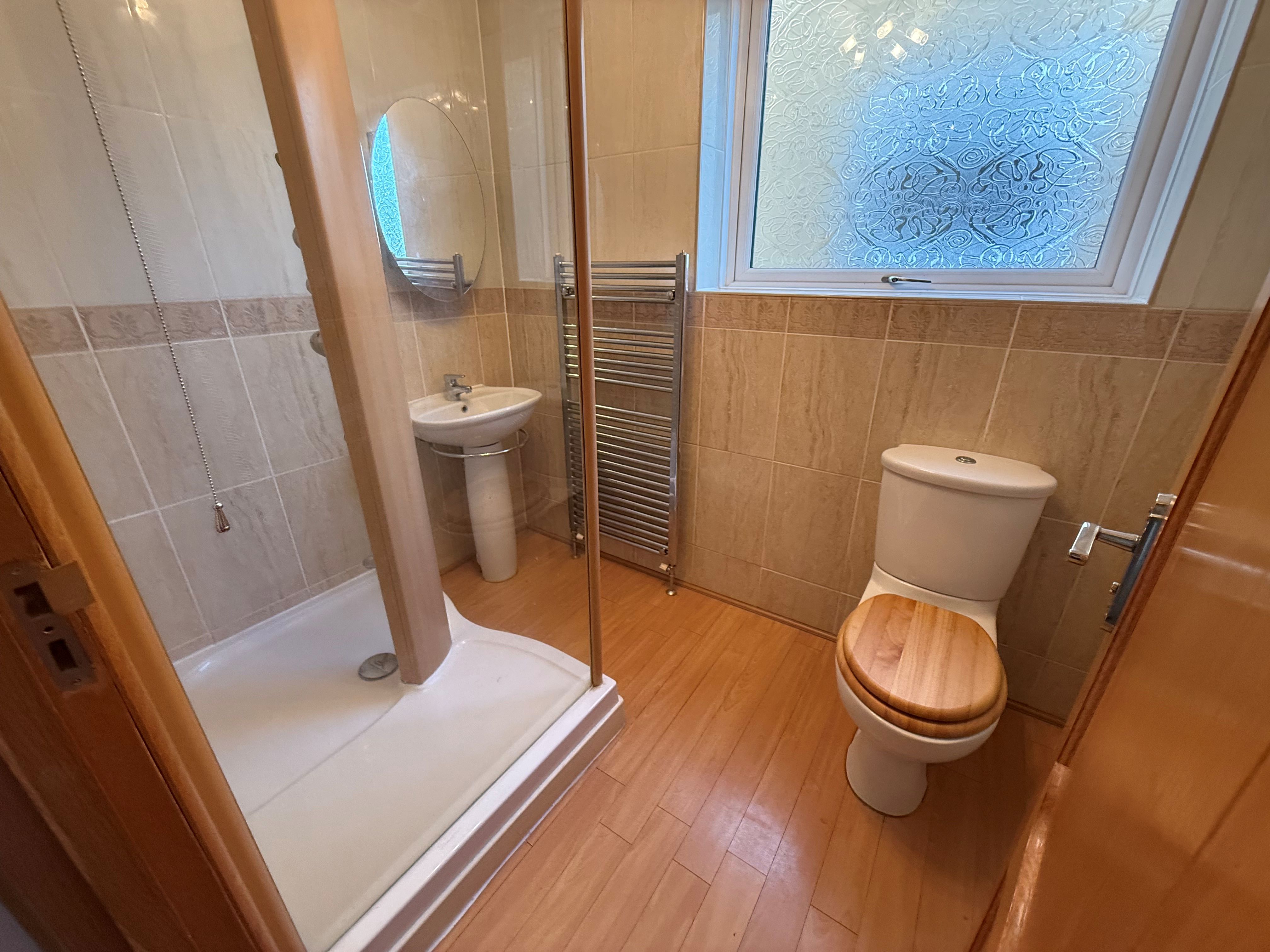 190 Eastwood Road, Rayleigh, Essex, SS6 7LY