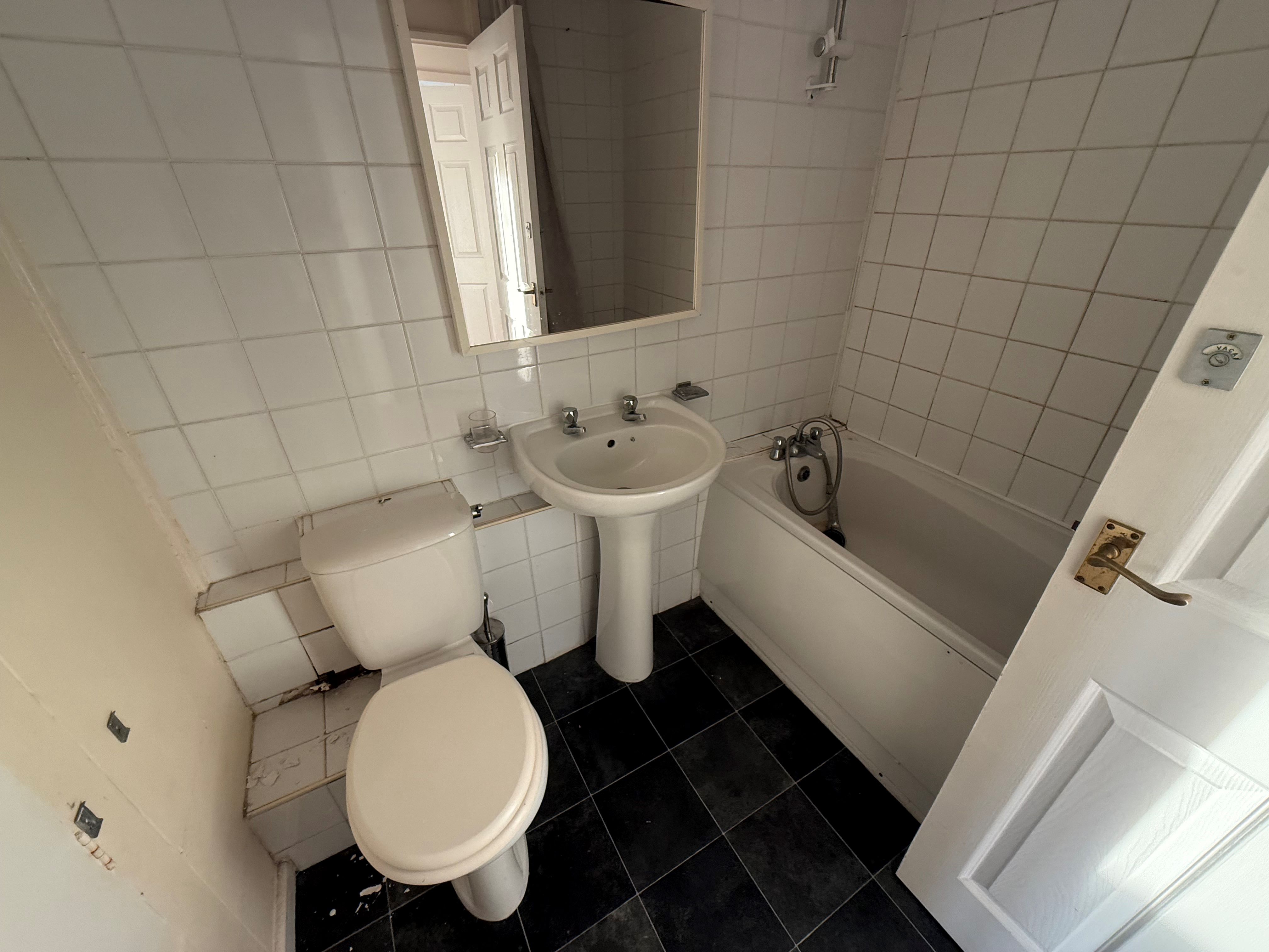 75 Beaver Tower, Mansell Close, Leigh-on-Sea, Essex, SS9 5YB