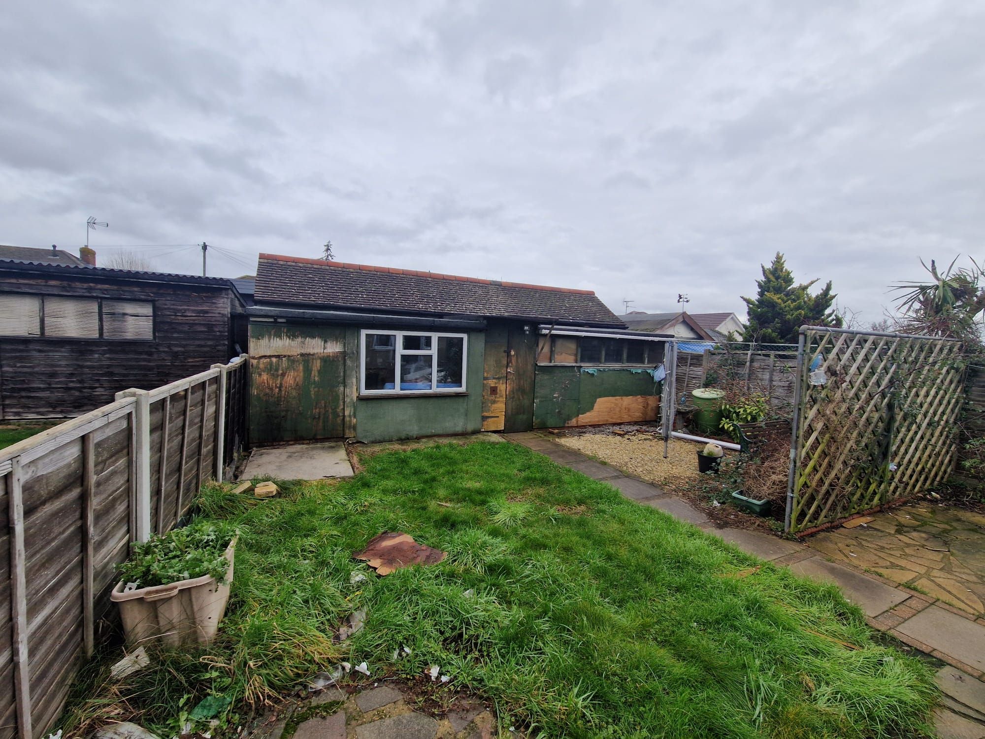12 Elmtree Road, Basildon, Essex, SS16 4TN