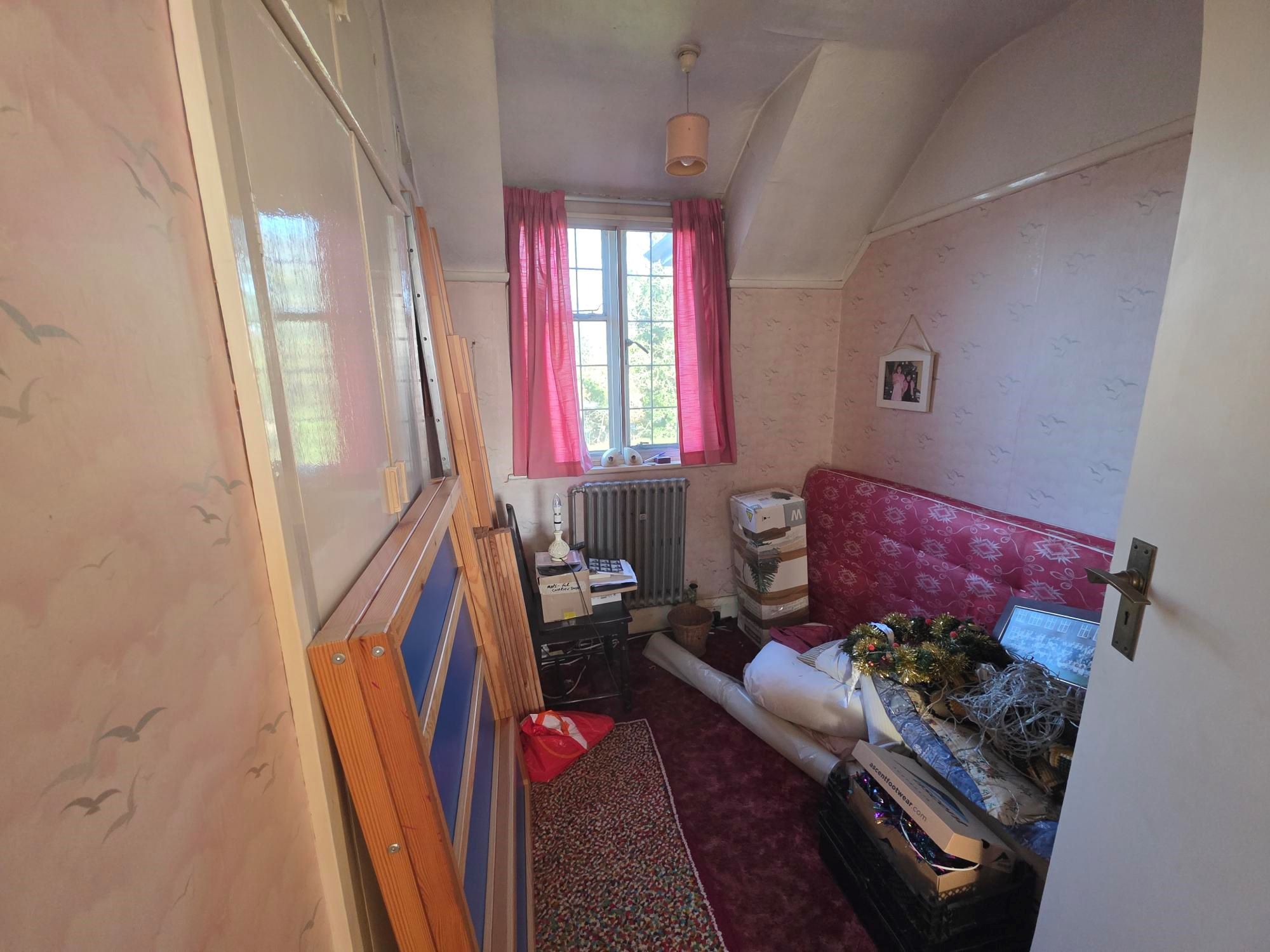 48 Clay Hill, Enfield, EN2 9AW