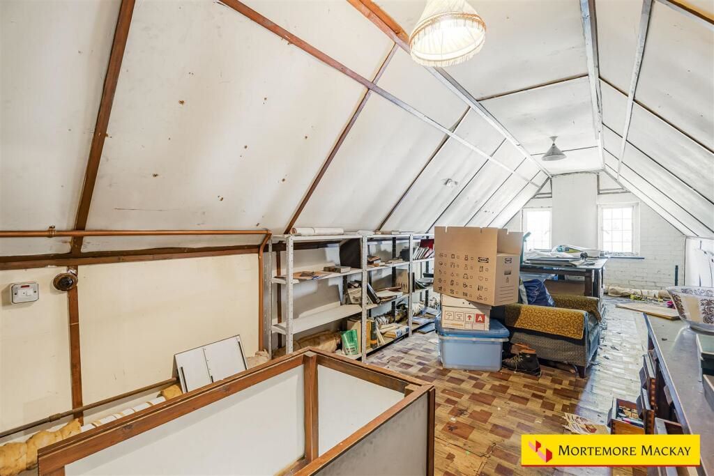 48 Clay Hill, Enfield, EN2 9AW