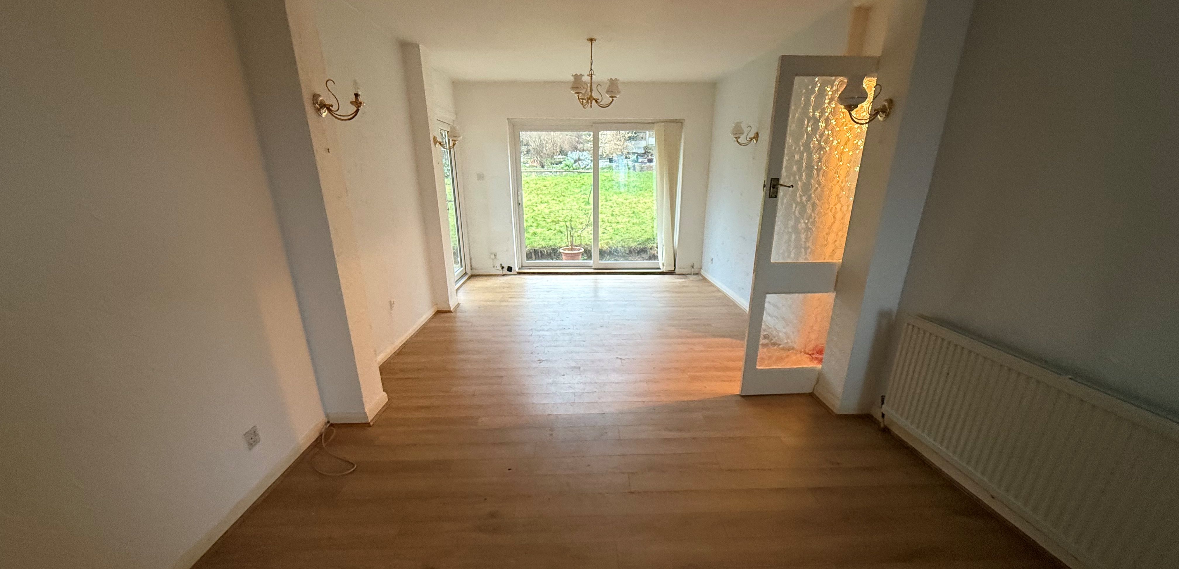 48 Station Crescent, Rayleigh, Essex, SS6 8AU