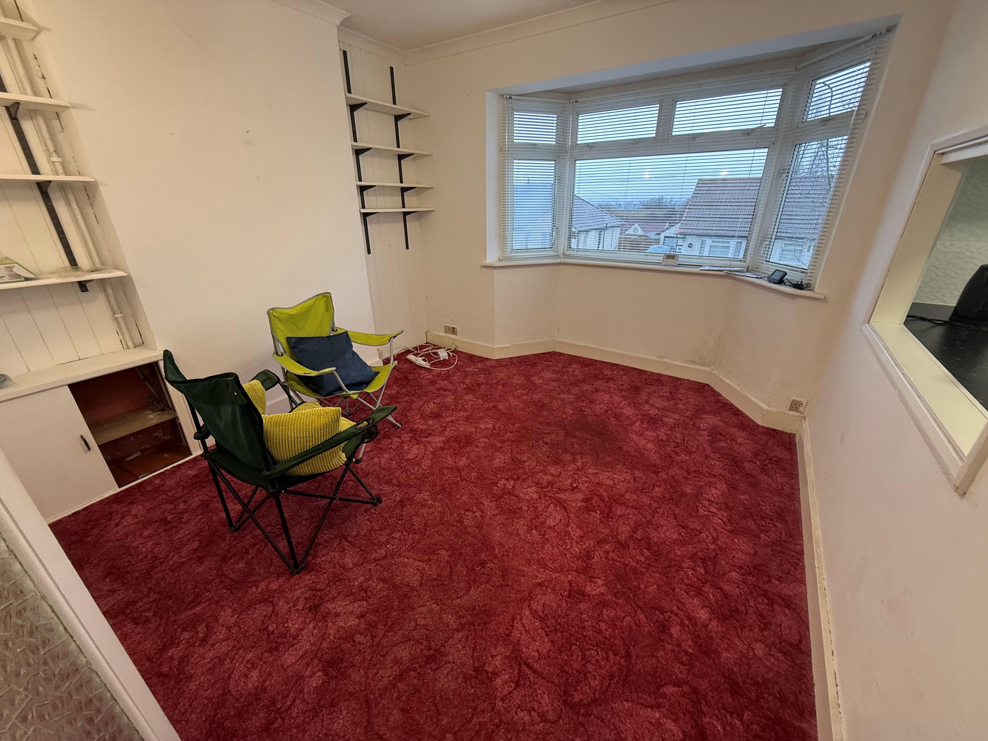 48 Station Crescent, Rayleigh, Essex, SS6 8AU