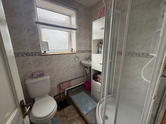 13 Meadow Way, Jaywick, Clacton-on-Sea, Essex, CO15 2SG