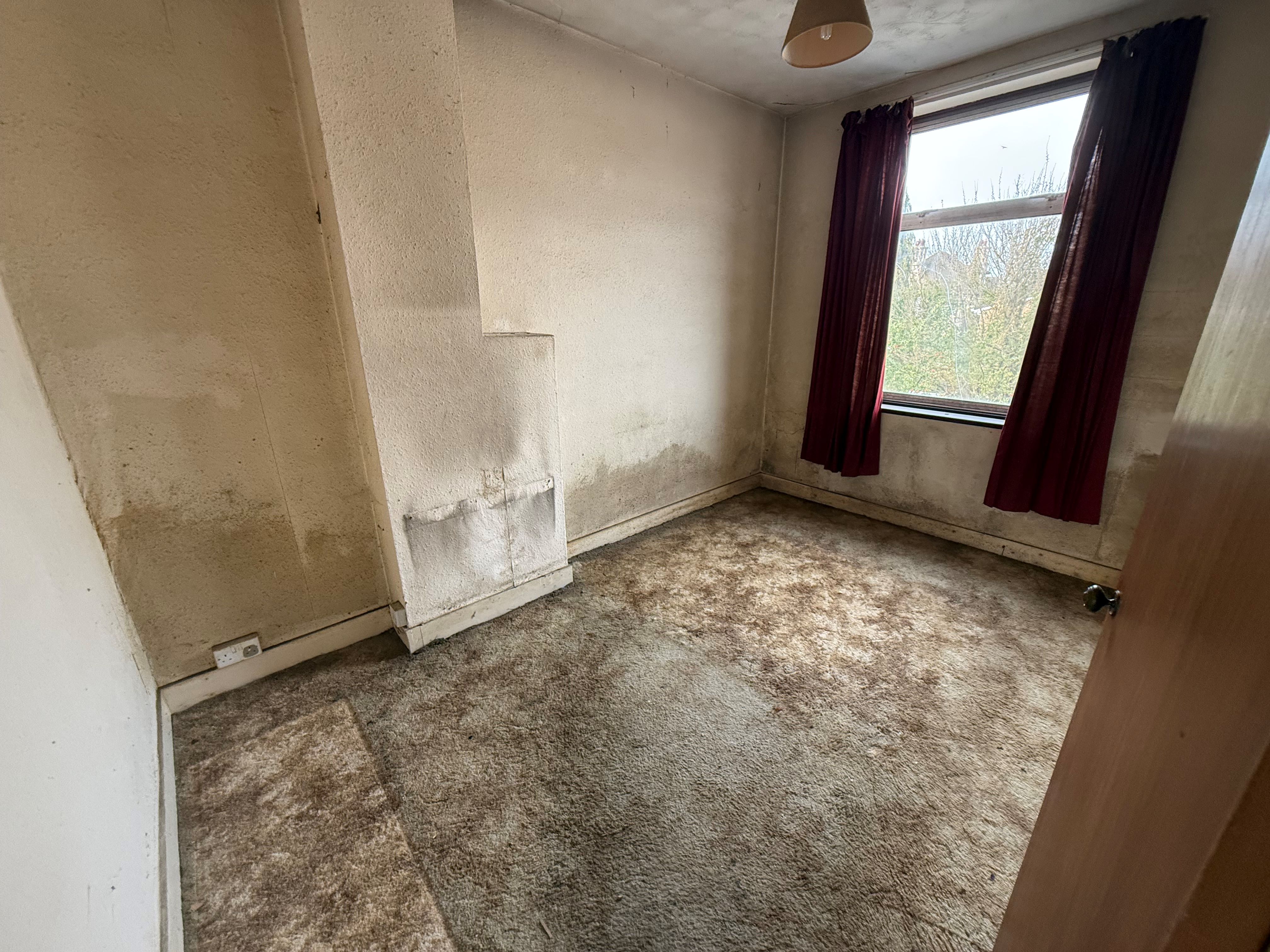 7A Lord Roberts Avenue, Leigh-on-Sea, Essex, SS9 1ND