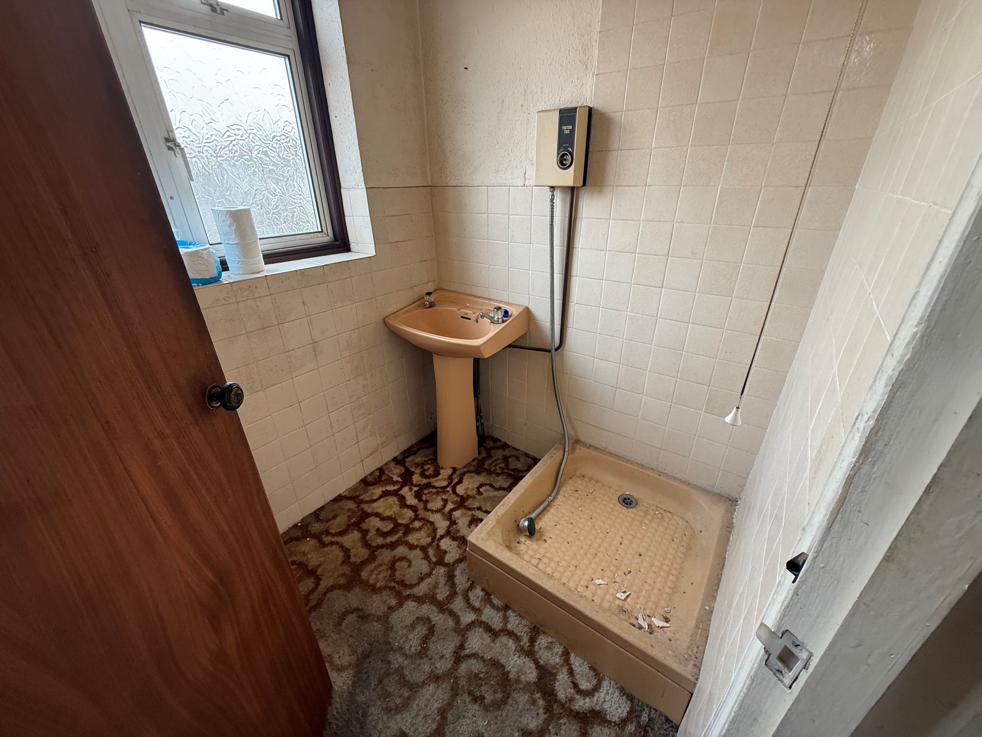 7A Lord Roberts Avenue, Leigh-on-Sea, Essex, SS9 1ND