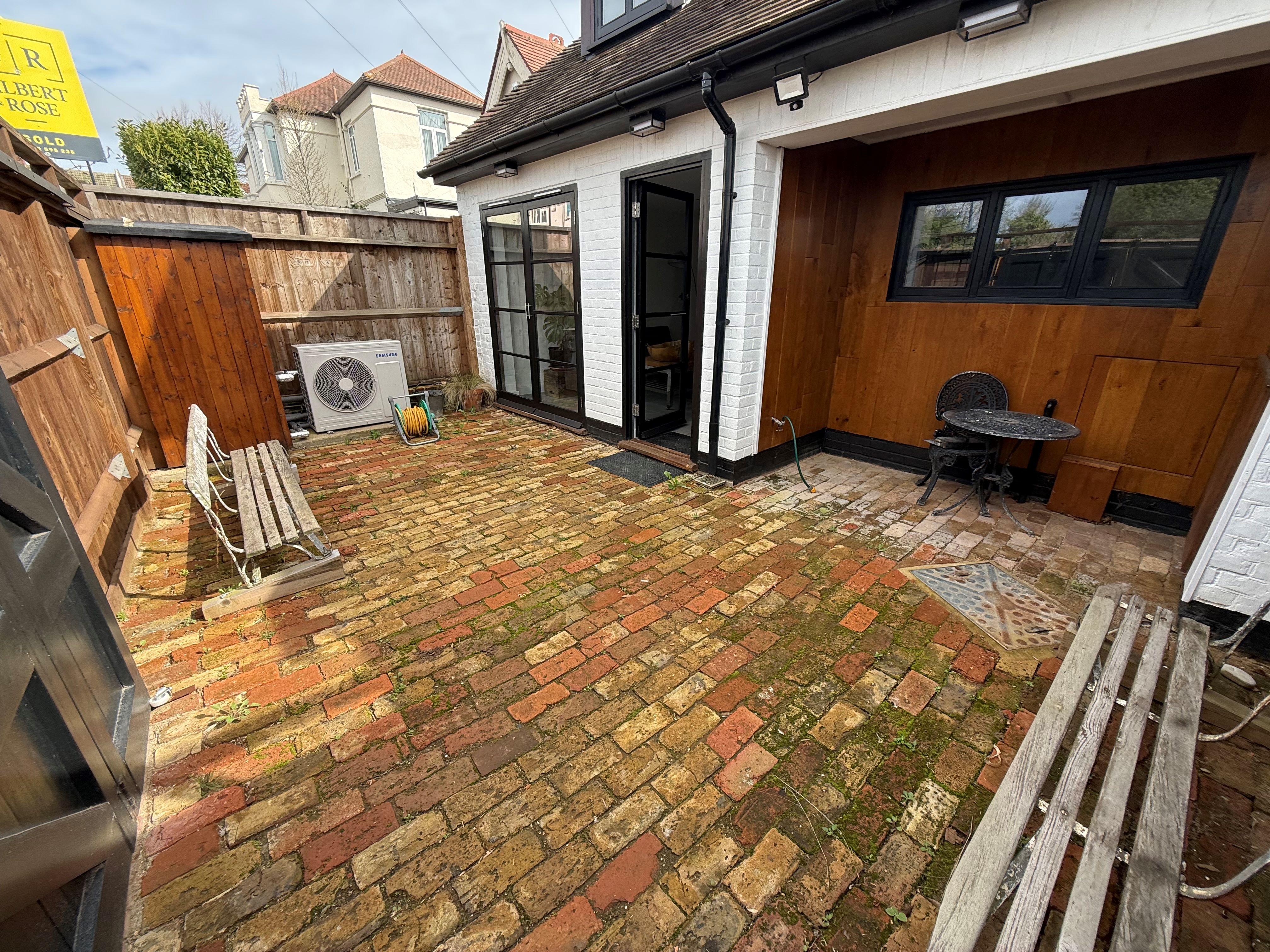 50 Satanita Road, Westcliff on Sea, Essex, SS0 8DE