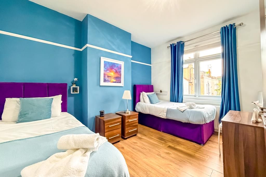 153 Northview Drive, Westcliff-on-Sea, Essex, SS0 9ND