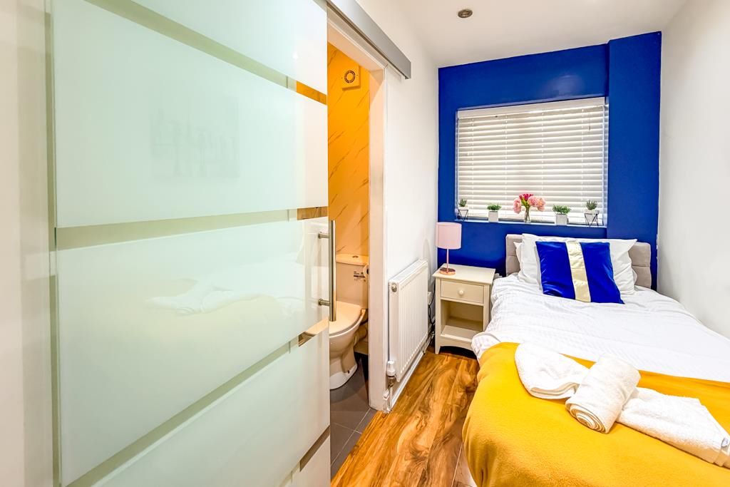 153 Northview Drive, Westcliff-on-Sea, Essex, SS0 9ND