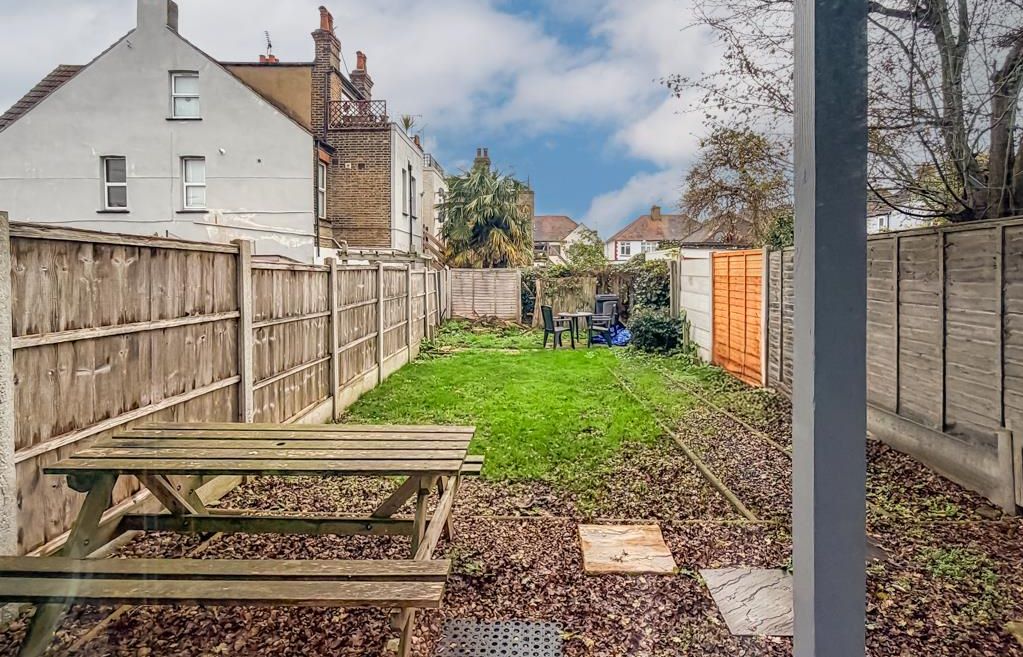 153 Northview Drive, Westcliff-on-Sea, Essex, SS0 9ND