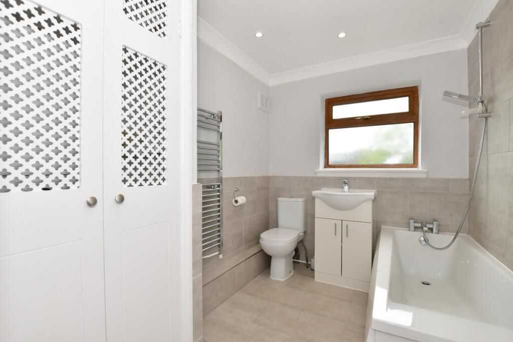 1 Grimston Road, Basildon, Essex, SS14 3NG