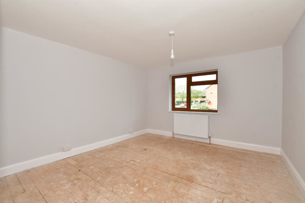 1 Grimston Road, Basildon, Essex, SS14 3NG